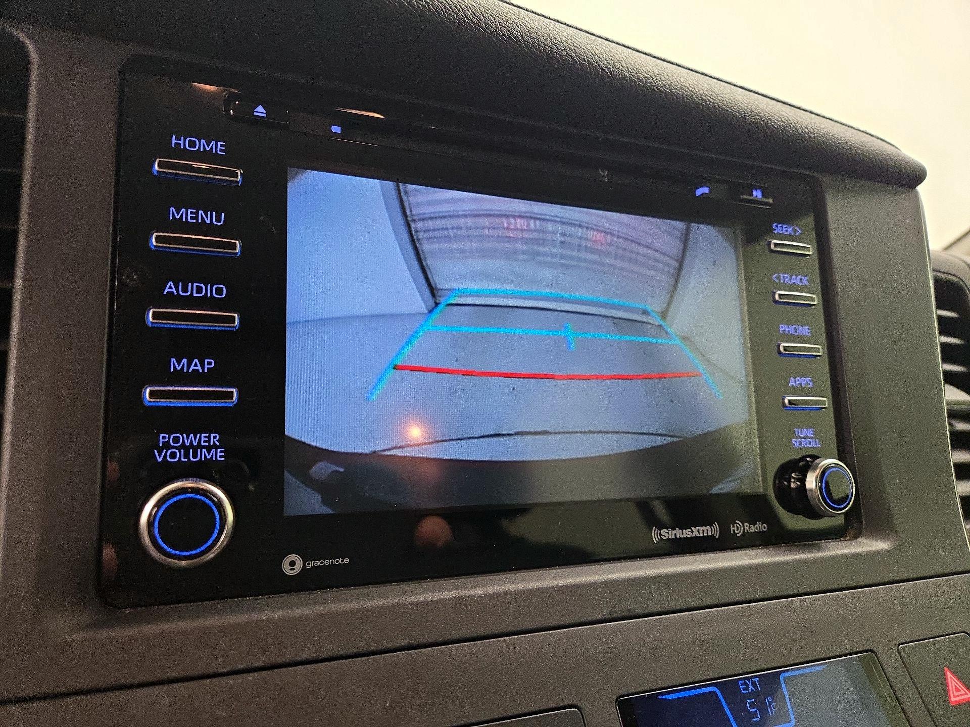 Thumbnail: 2019 Toyota Sienna - 14