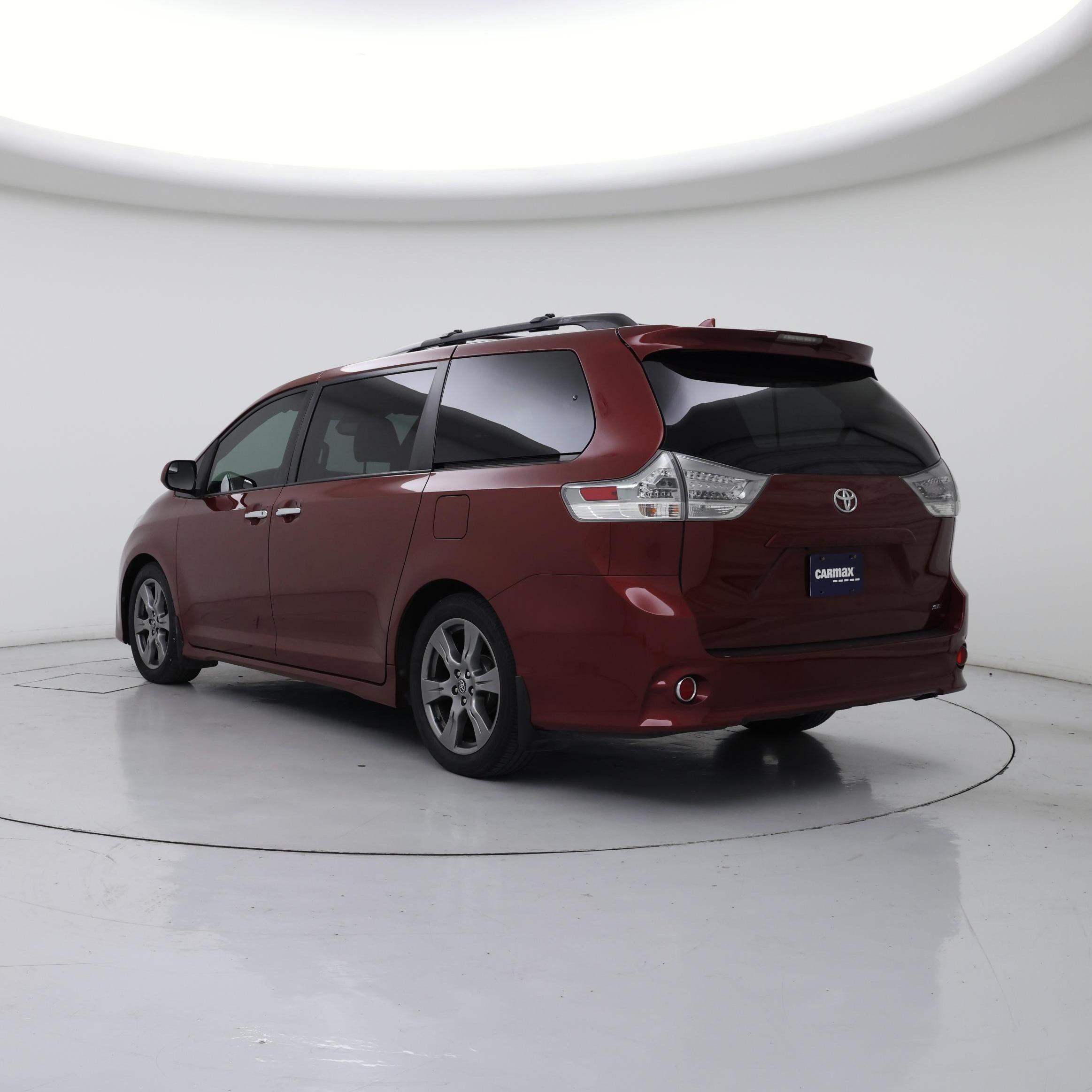 Thumbnail: 2019 Toyota Sienna - 2