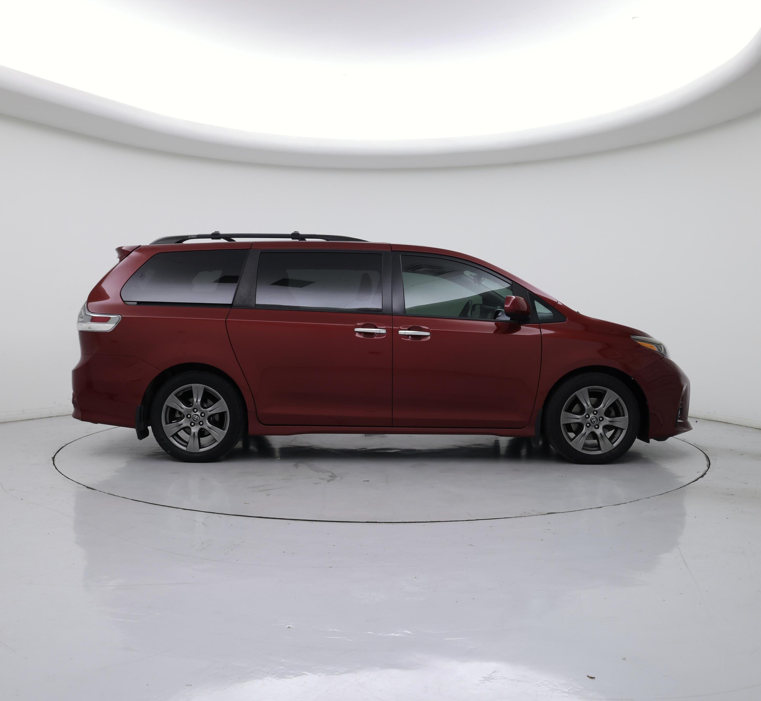 Thumbnail: 2019 Toyota Sienna - 7