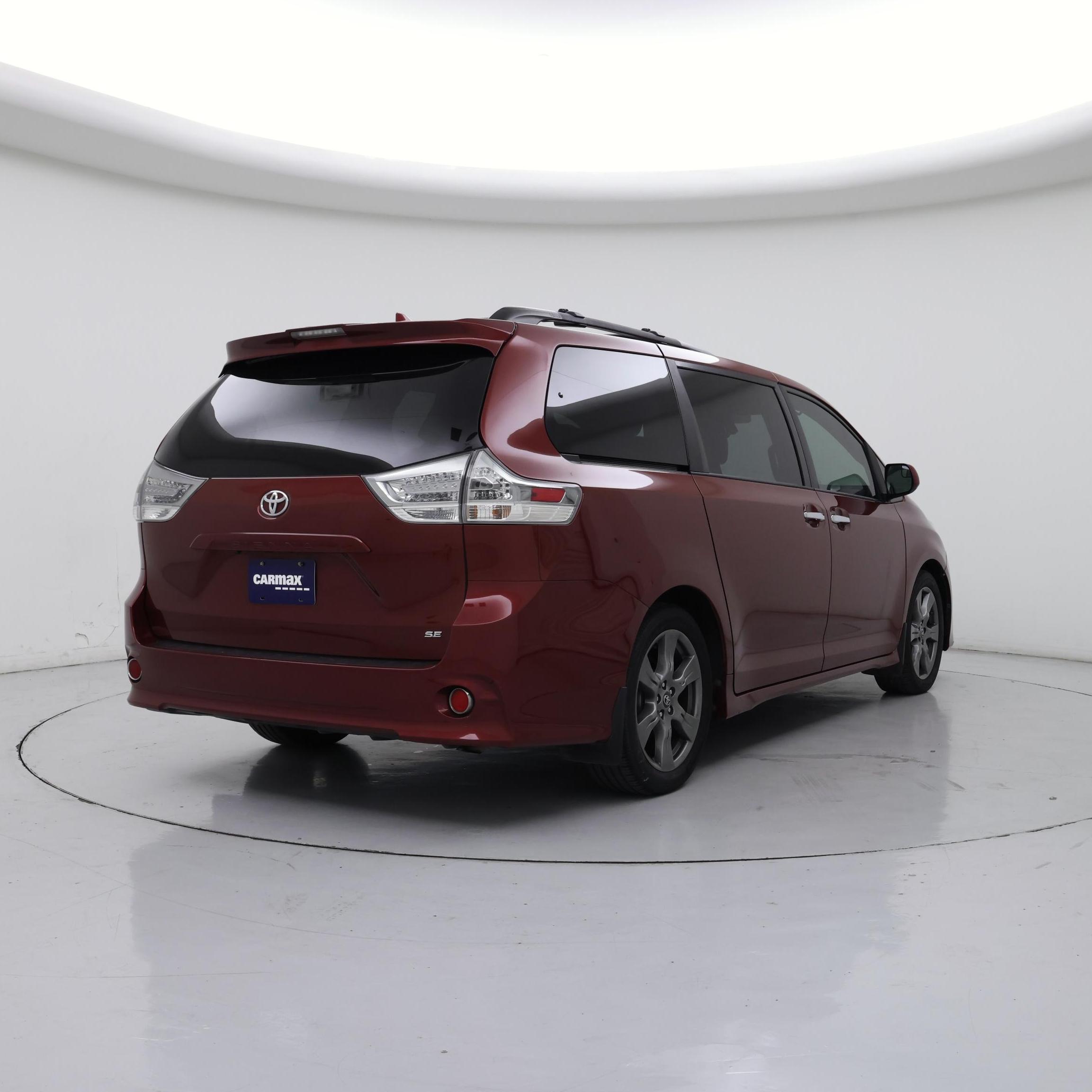 Thumbnail: 2019 Toyota Sienna - 8