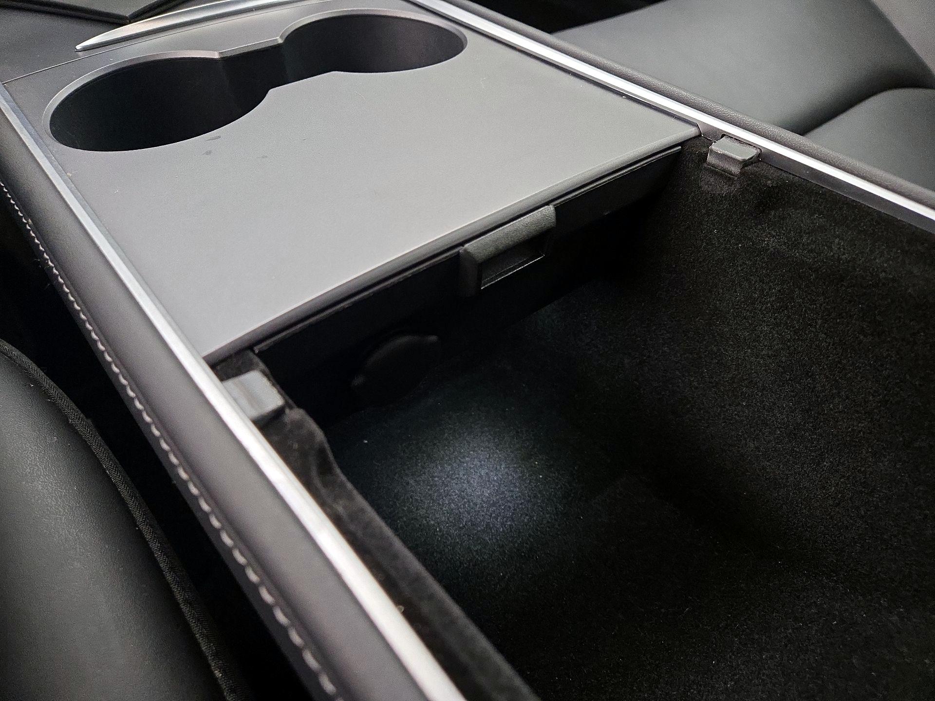 Thumbnail: 2022 Tesla Model 3 - 18