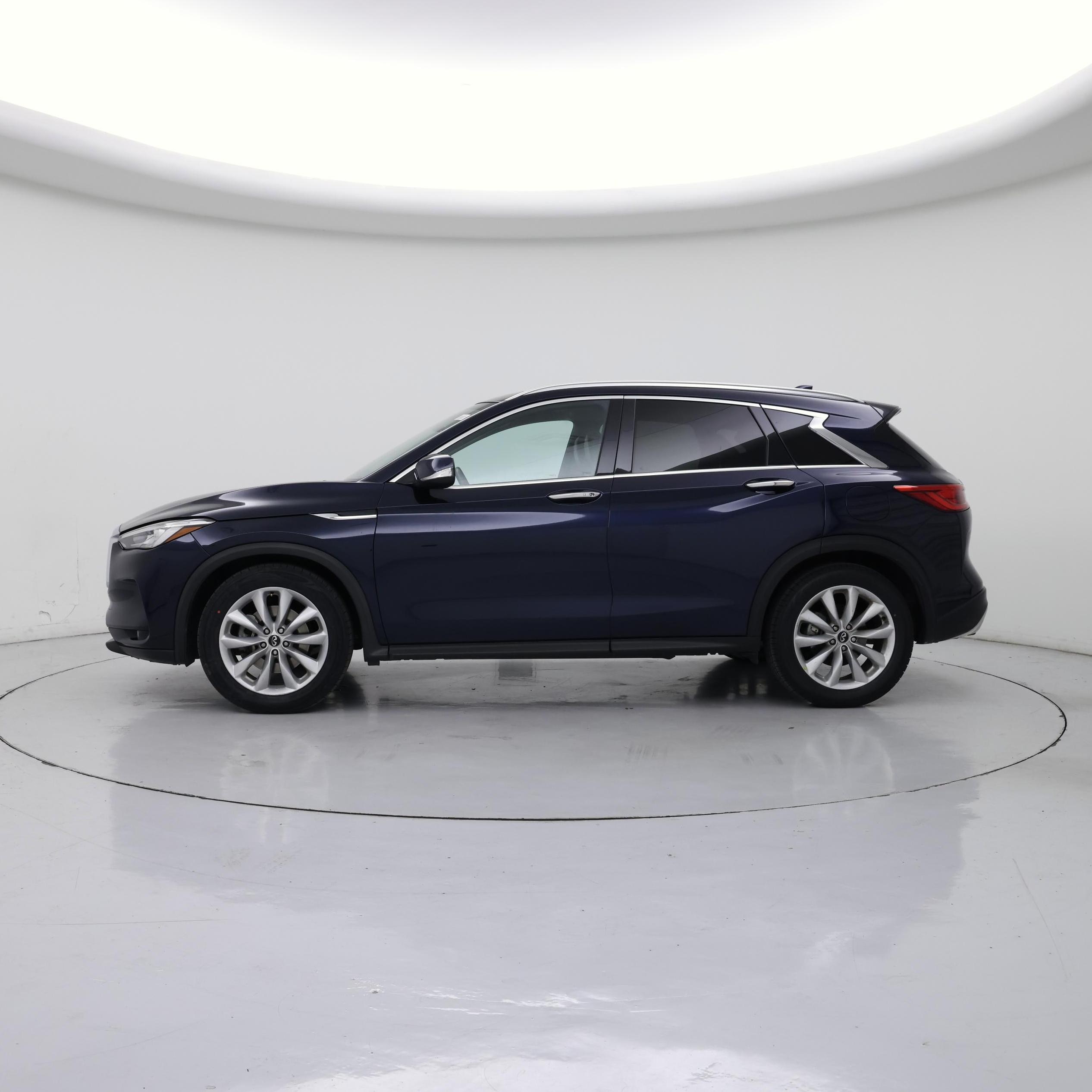Thumbnail: 2019 INFINITI QX50 - 3