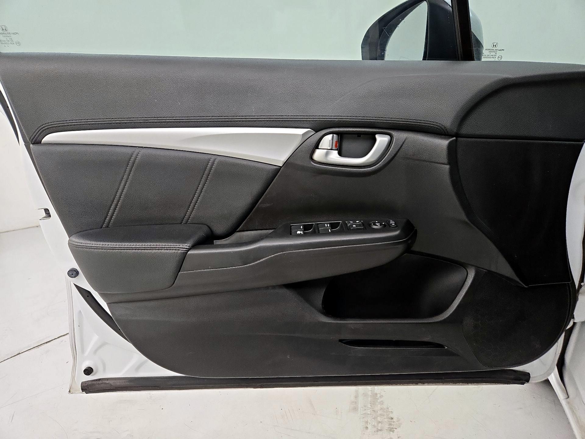 Thumbnail: 2015 Honda Civic - 12