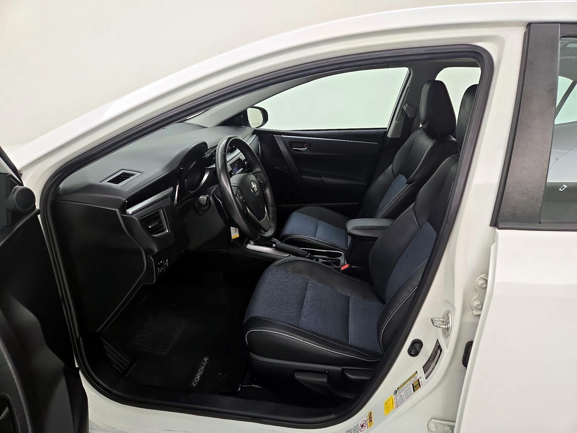 Thumbnail: 2015 Toyota Corolla - 11