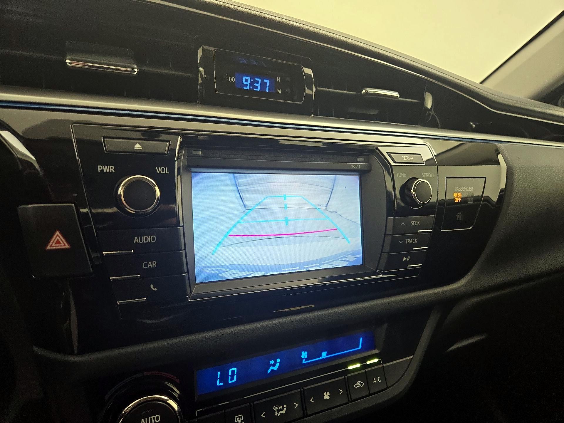 Thumbnail: 2015 Toyota Corolla - 14