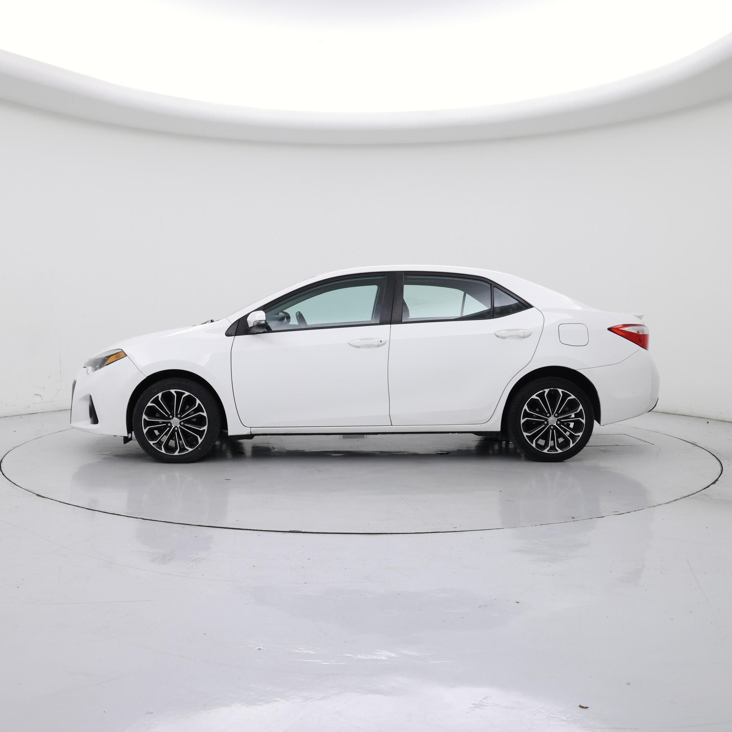 Thumbnail: 2015 Toyota Corolla - 3