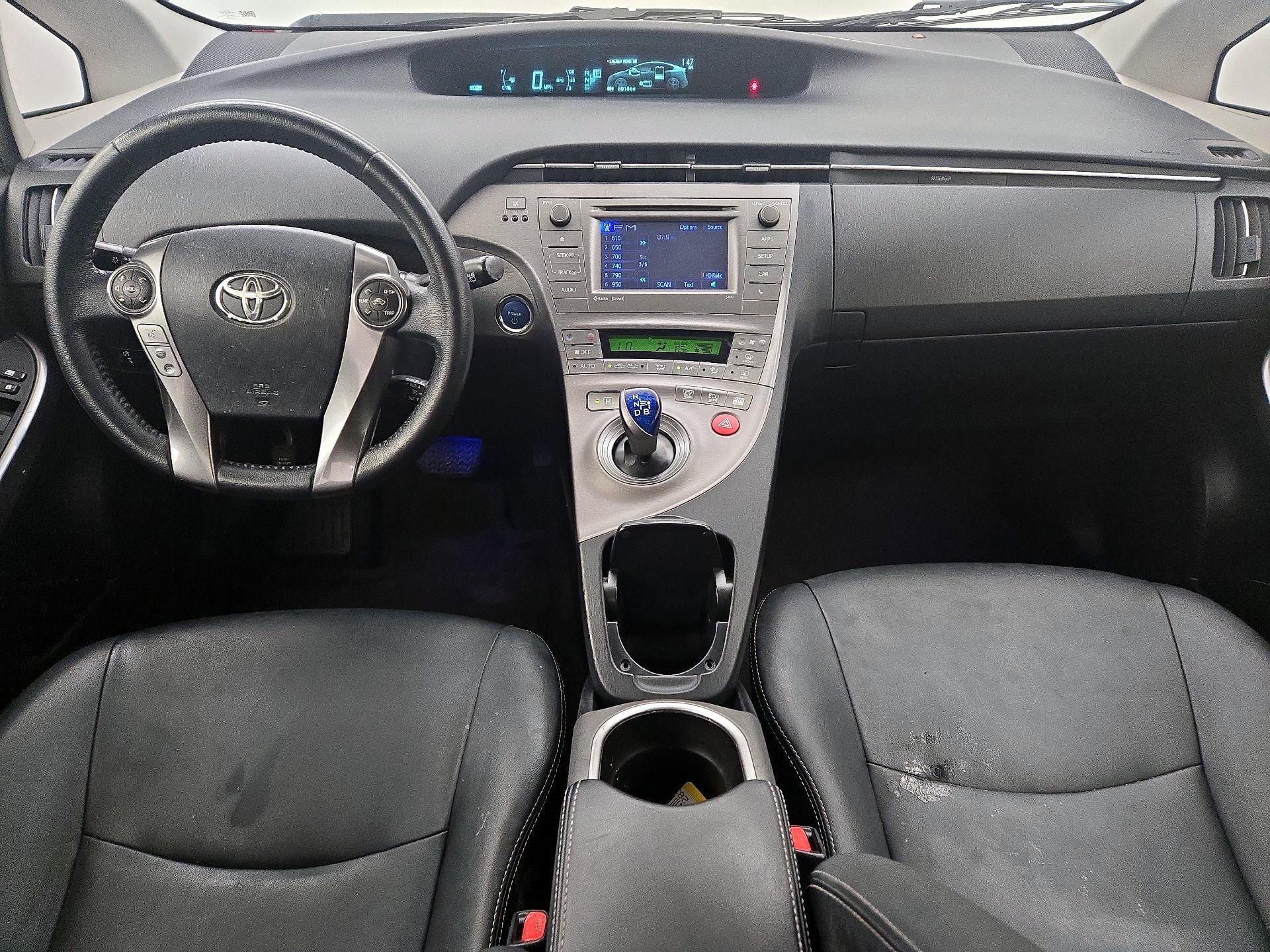 Thumbnail: 2015 Toyota Prius - 9