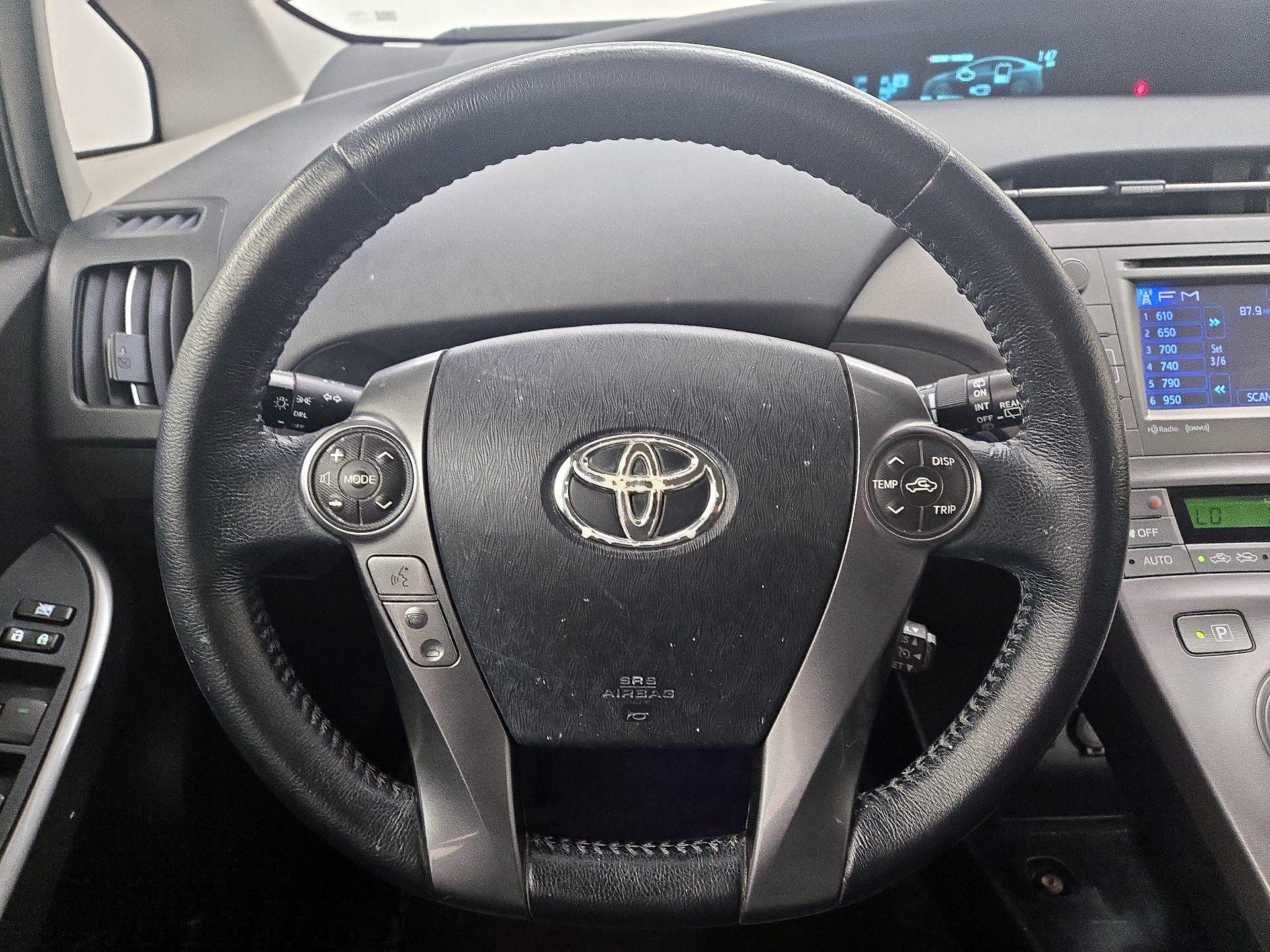 Thumbnail: 2015 Toyota Prius - 10