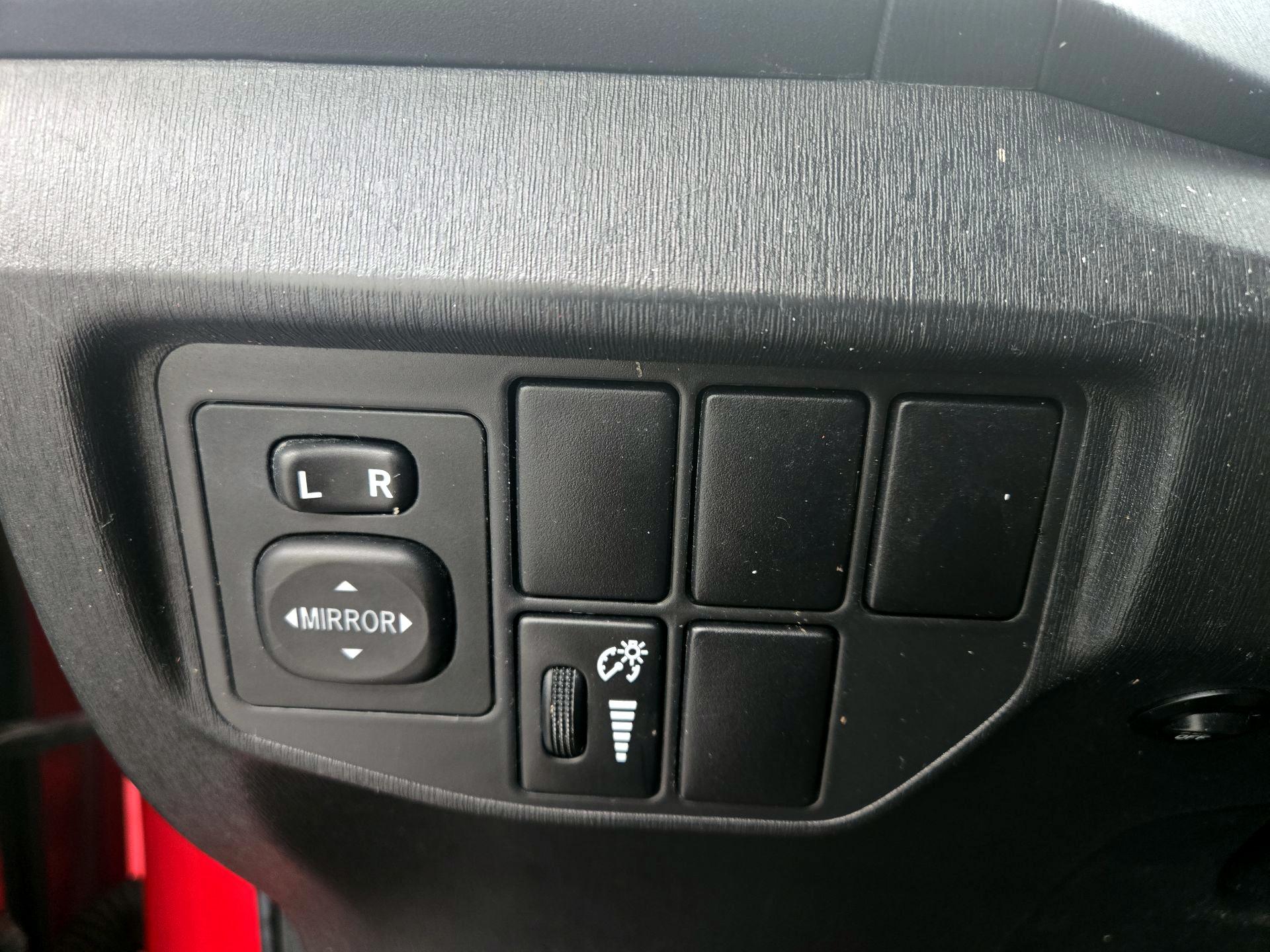 Thumbnail: 2015 Toyota Prius - 13