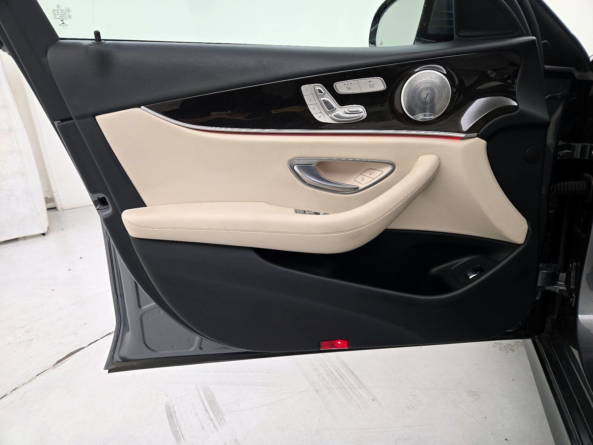 Thumbnail: 2017 Mercedes-Benz E-Class - 12