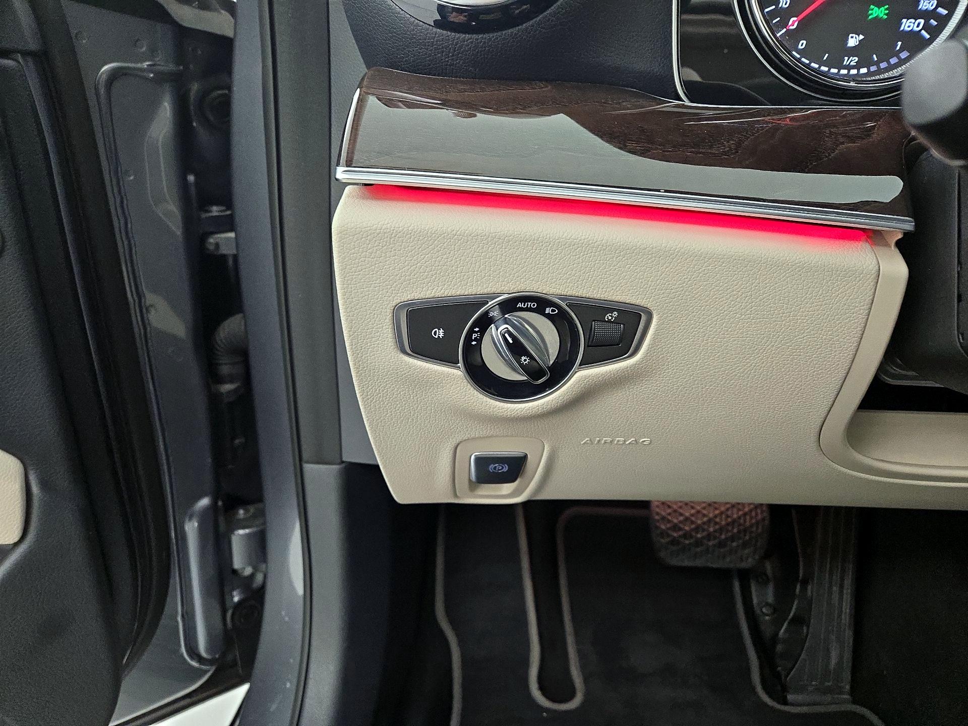 Thumbnail: 2017 Mercedes-Benz E-Class - 13