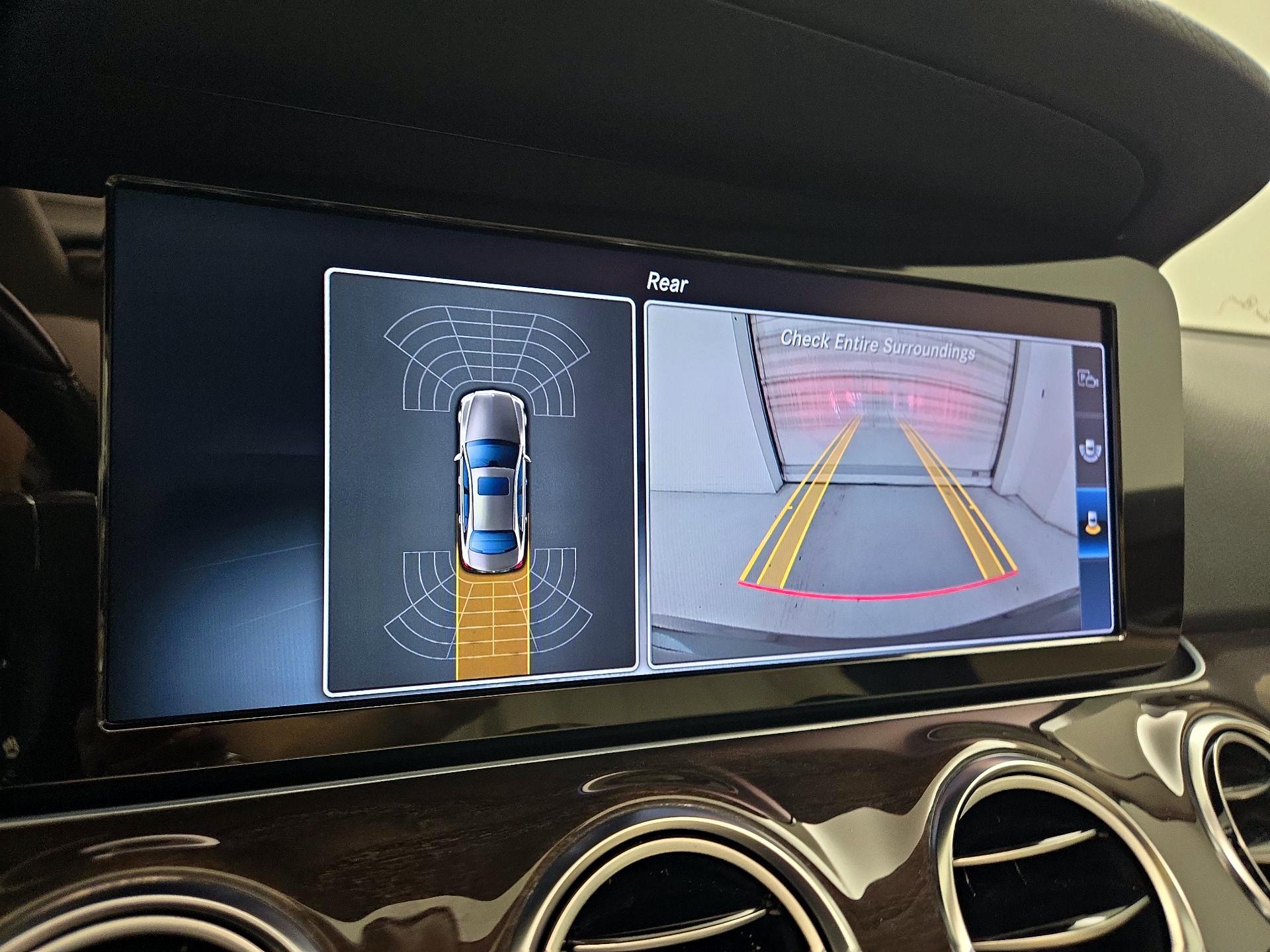 Thumbnail: 2017 Mercedes-Benz E-Class - 15