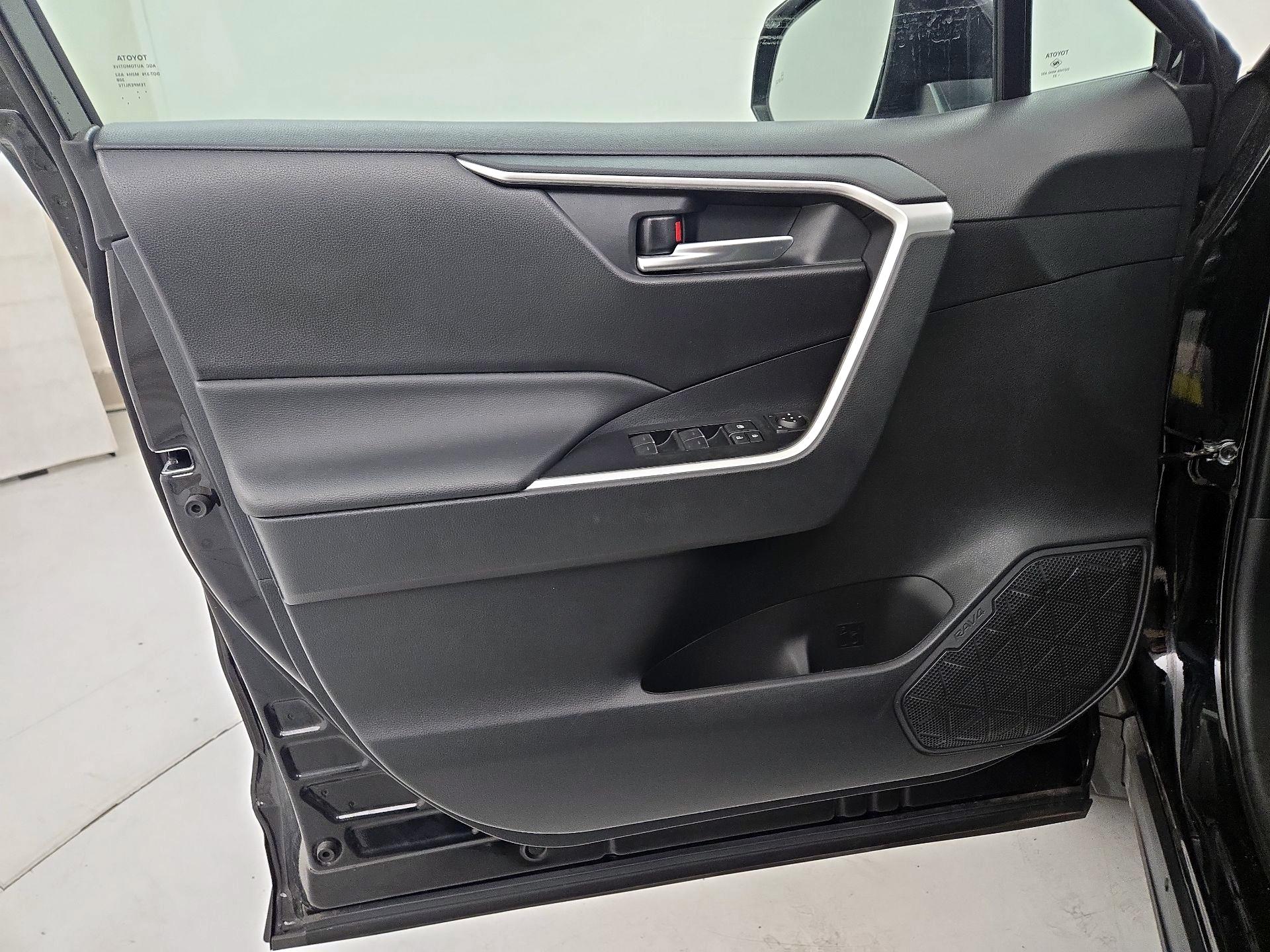 Thumbnail: 2024 Toyota RAV4 - 12