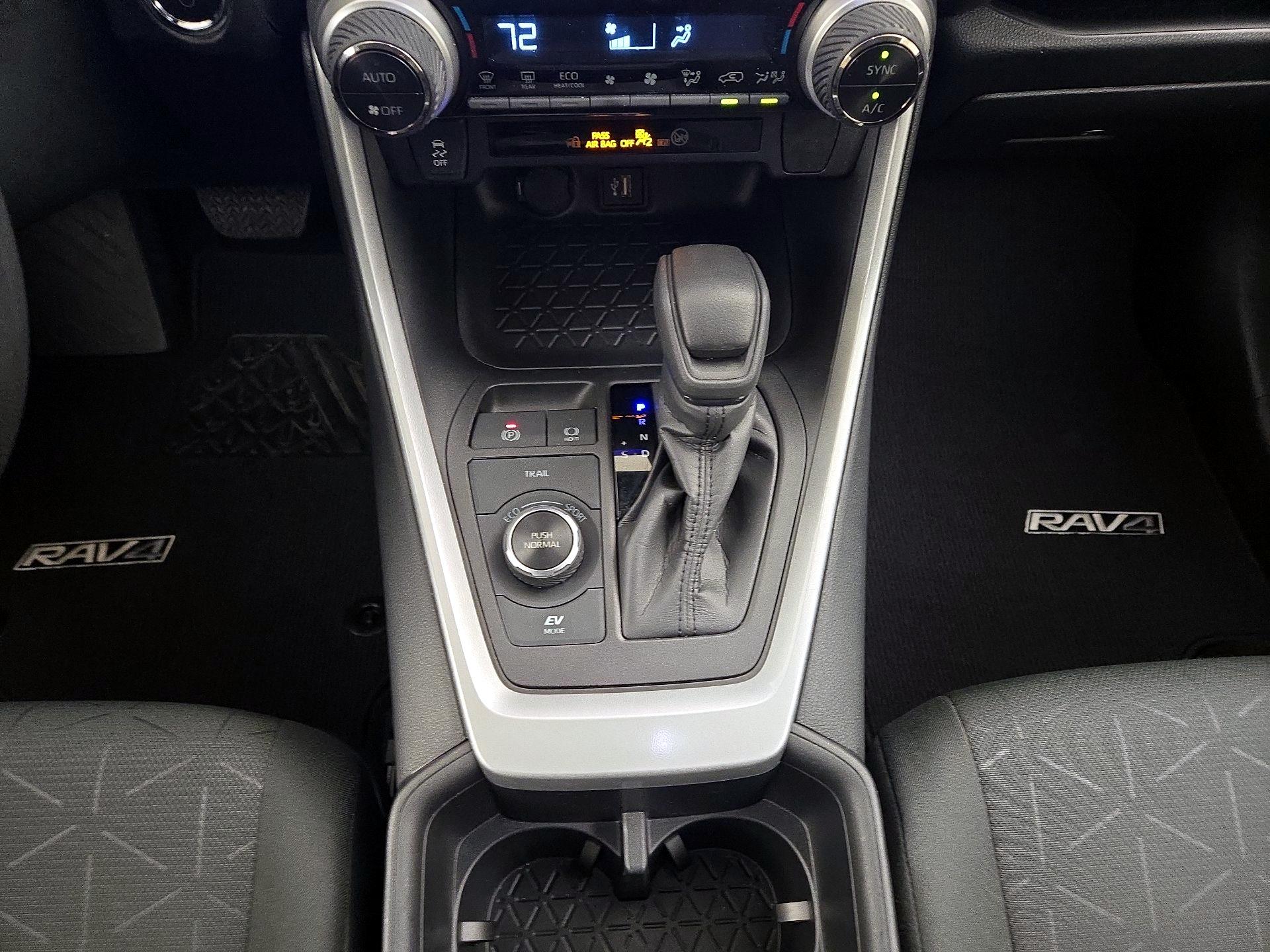 Thumbnail: 2024 Toyota RAV4 - 17