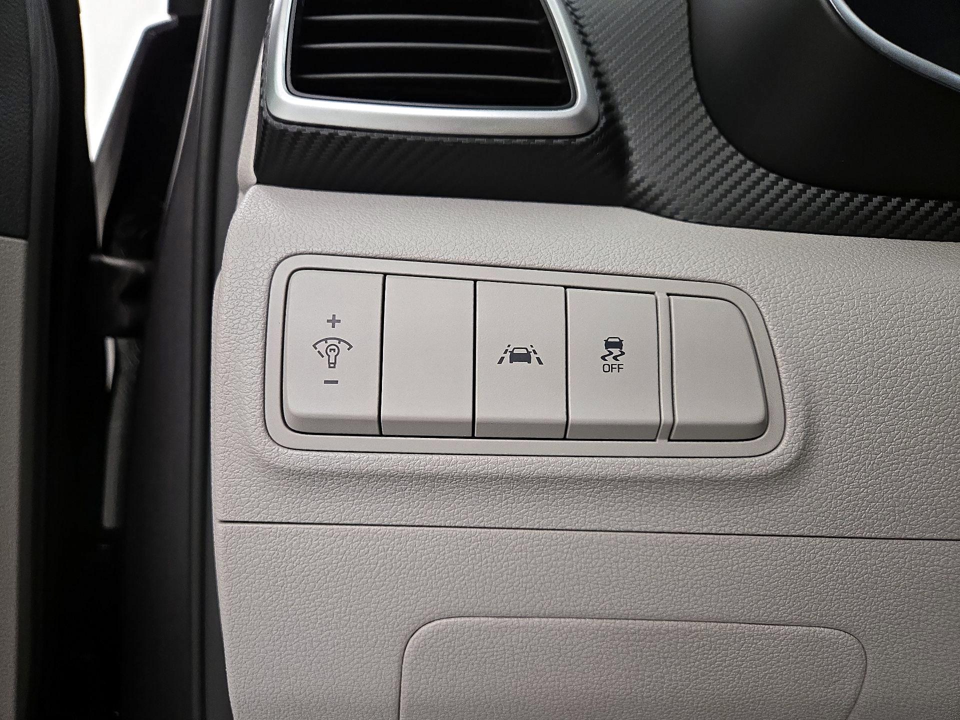 Thumbnail: 2020 Hyundai Tucson - 13