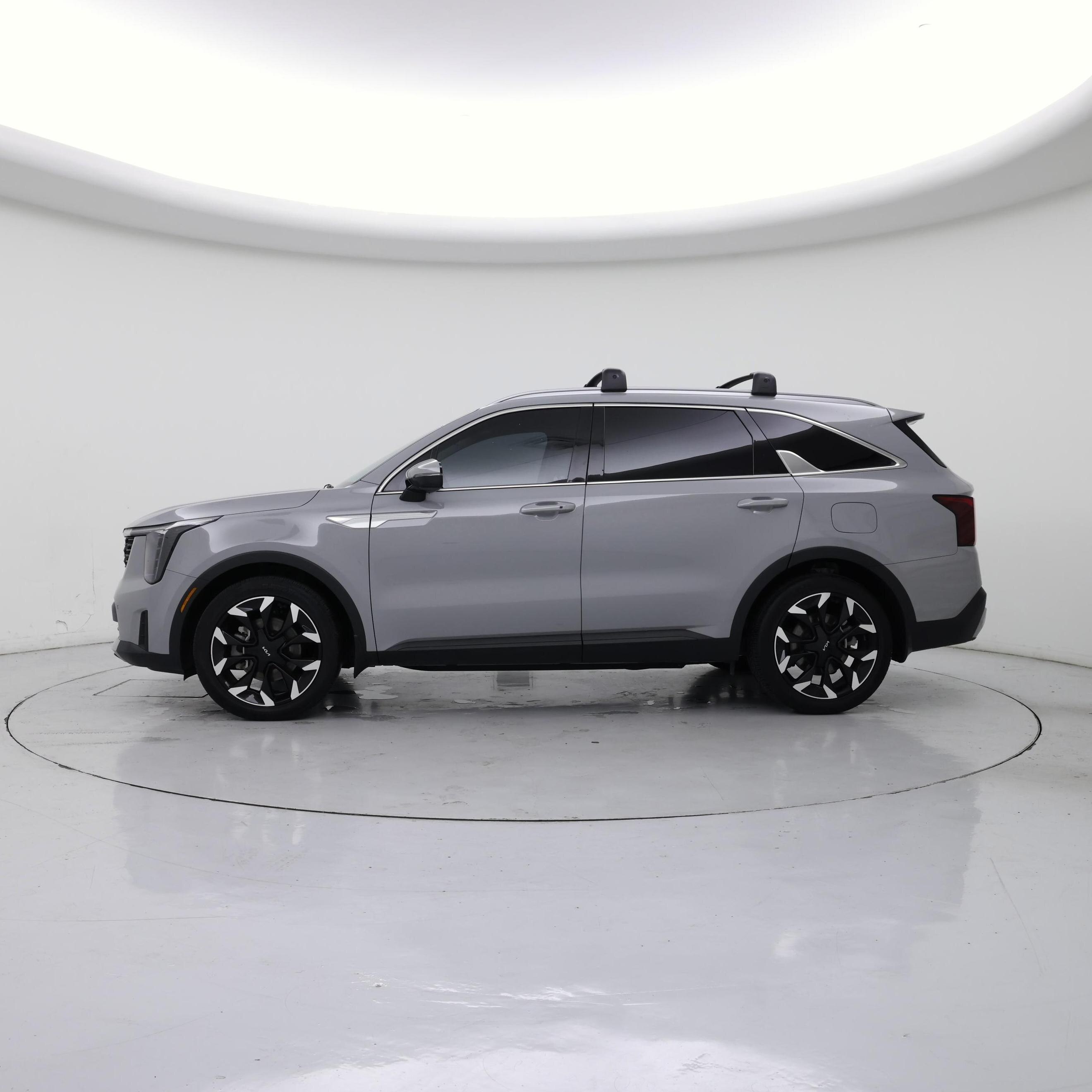 Thumbnail: 2024 Kia Sorento - 3