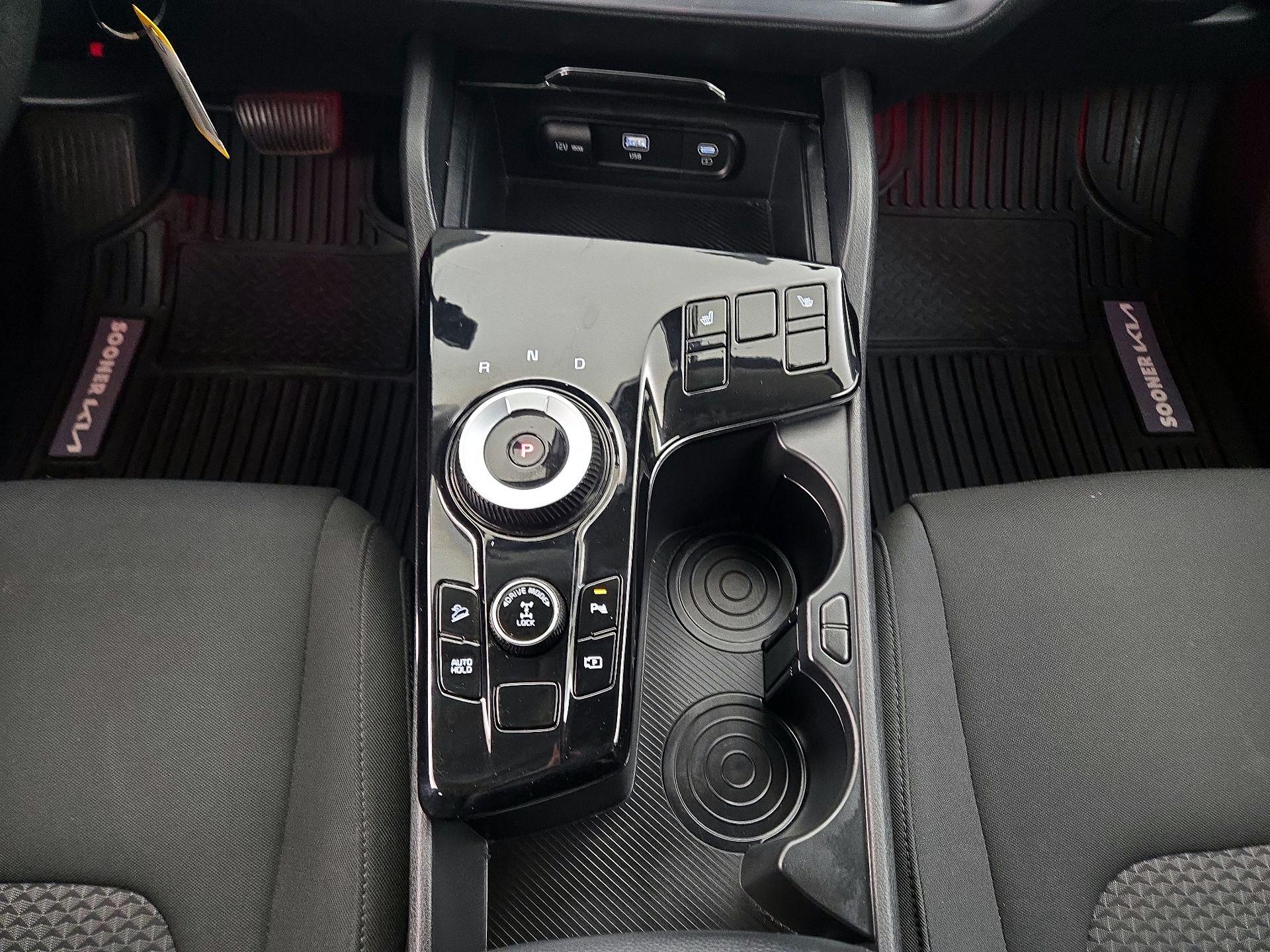 Thumbnail: 2023 Kia Sportage - 17