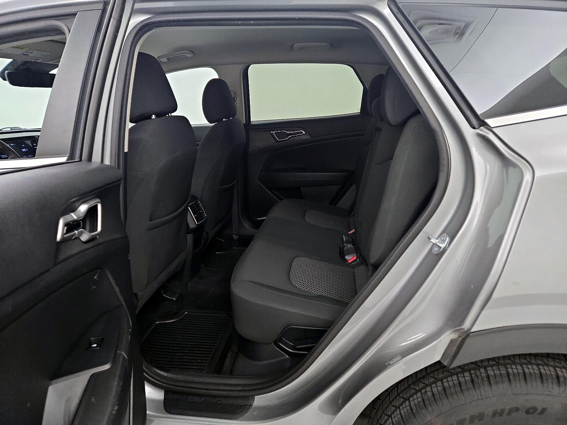 Thumbnail: 2023 Kia Sportage - 19