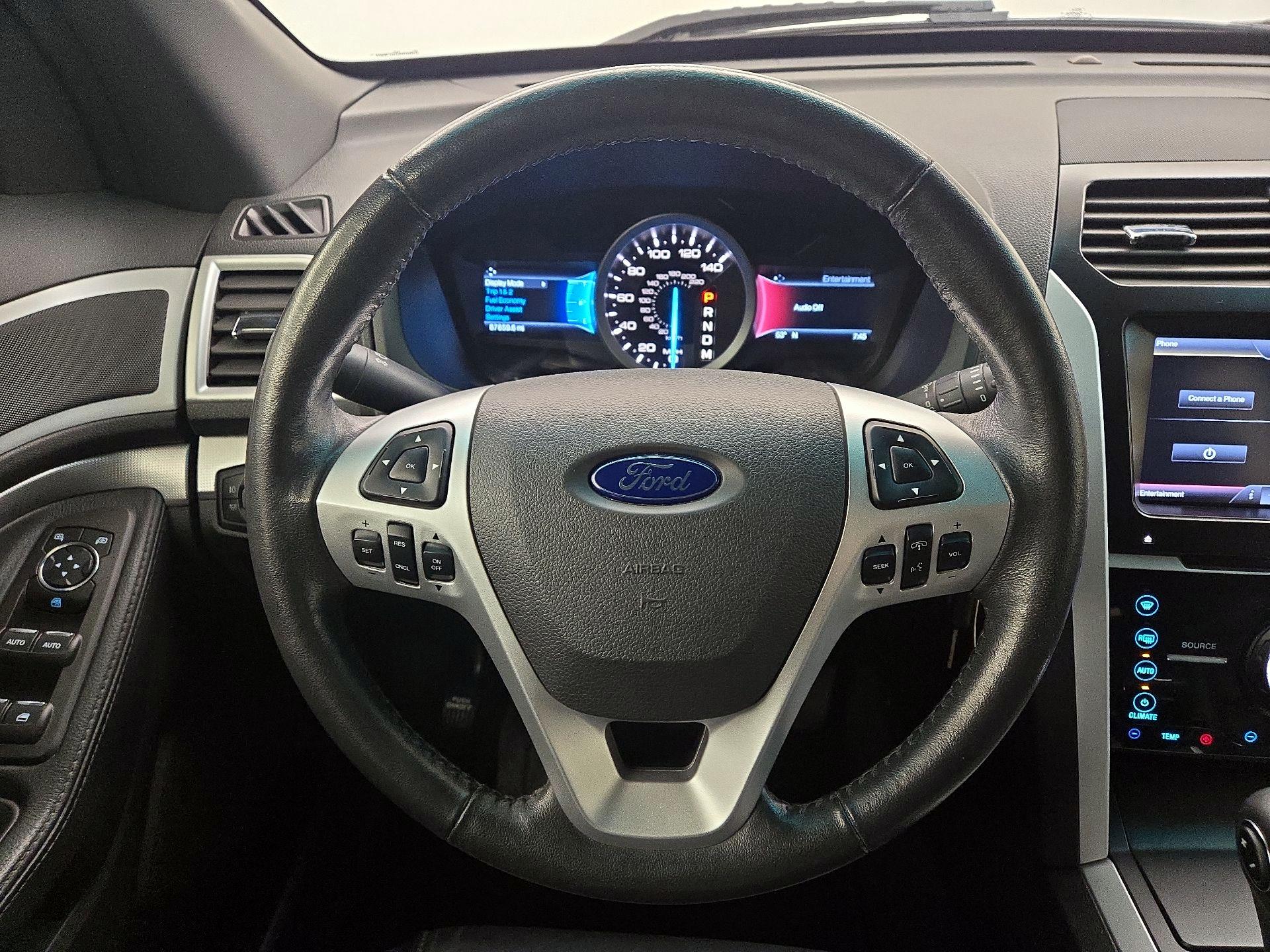 Thumbnail: 2014 Ford Explorer - 10