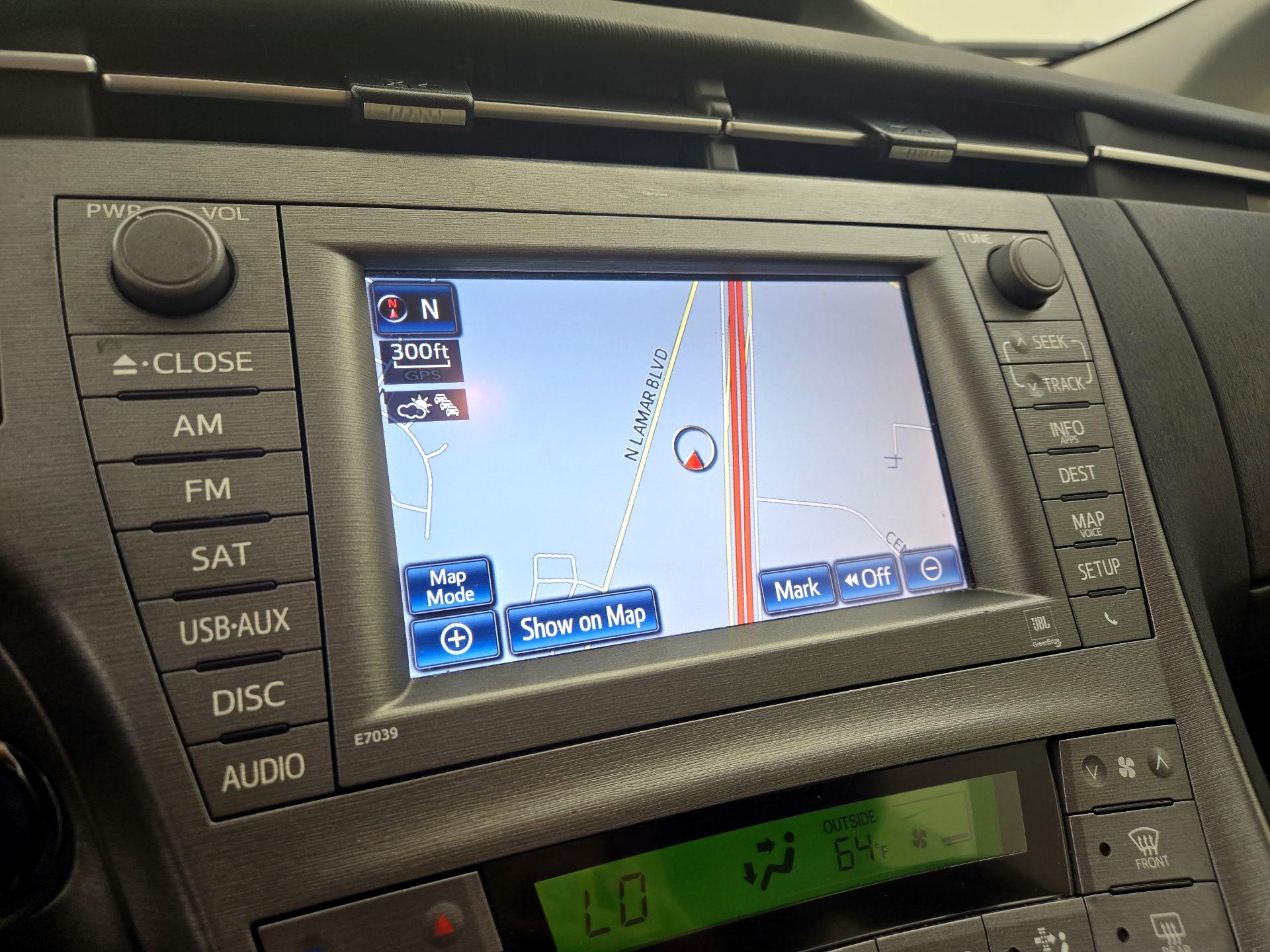 Thumbnail: 2015 Toyota Prius - 12