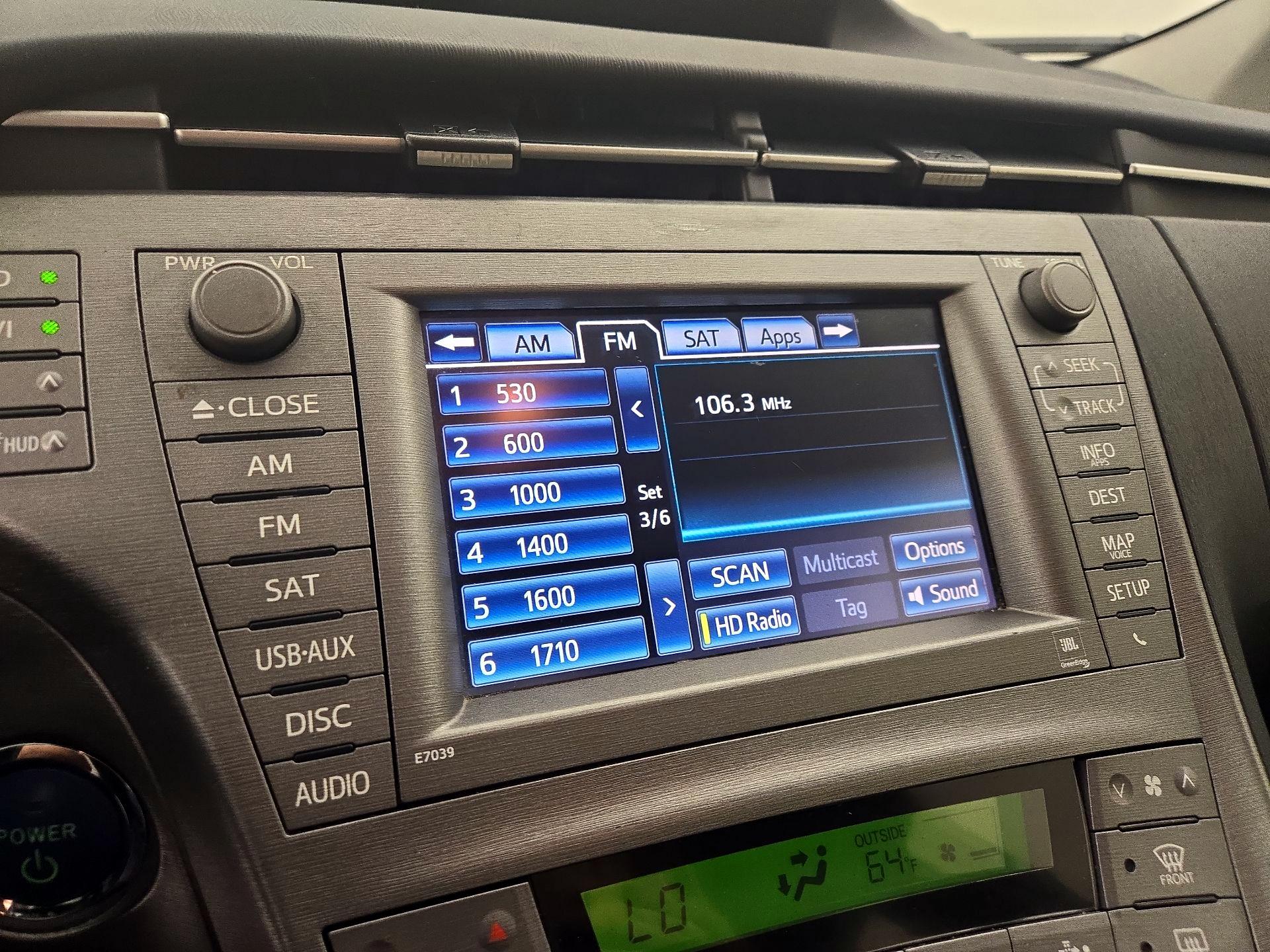 Thumbnail: 2015 Toyota Prius - 14