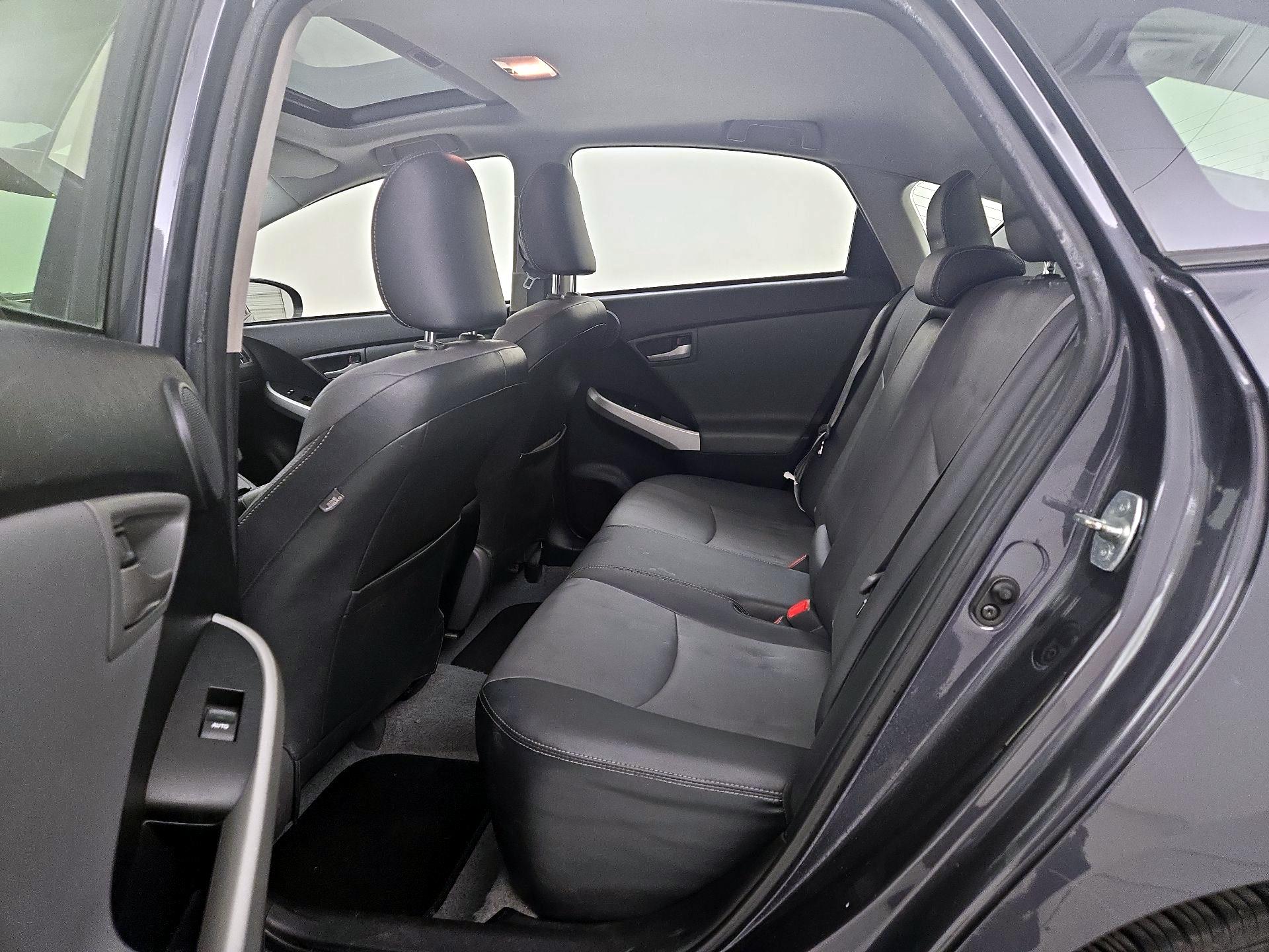 Thumbnail: 2015 Toyota Prius - 19