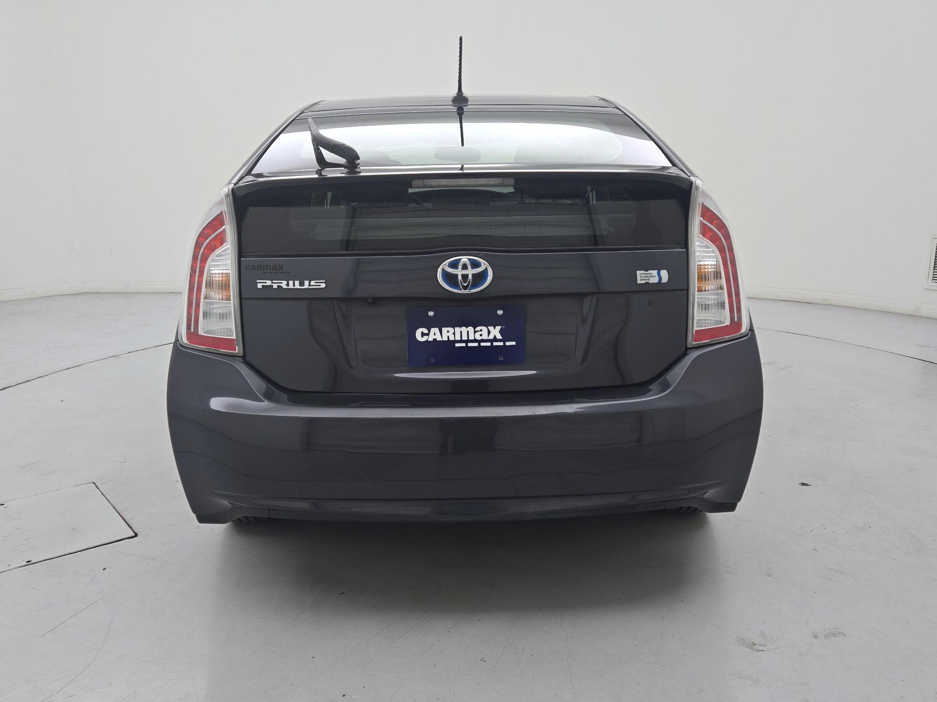 Thumbnail: 2015 Toyota Prius - 6