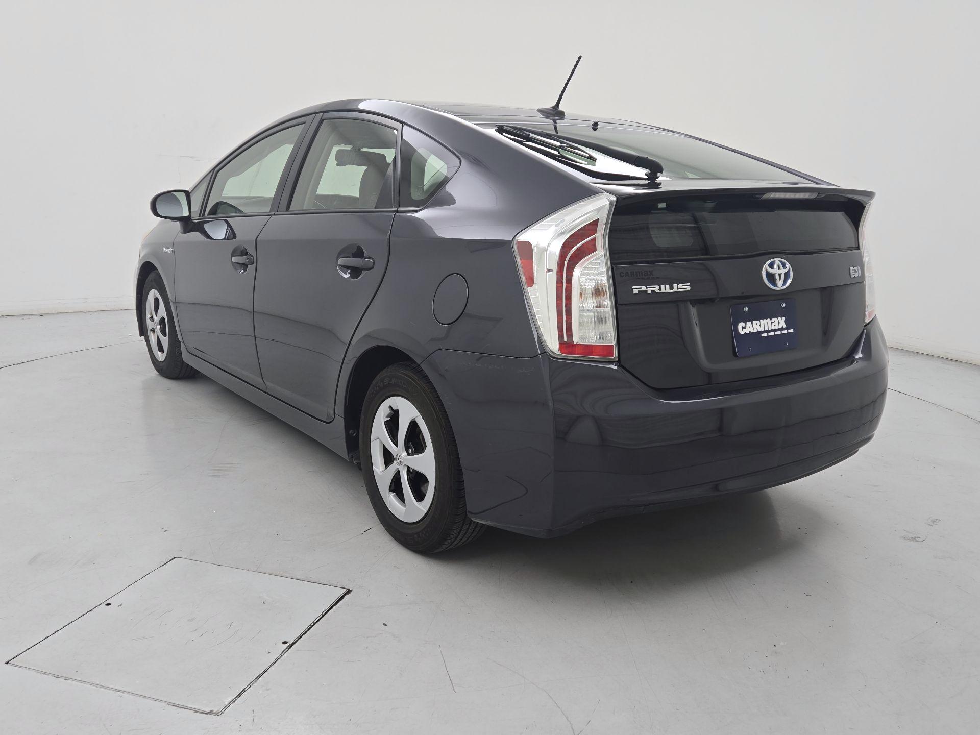 Thumbnail: 2015 Toyota Prius - 7
