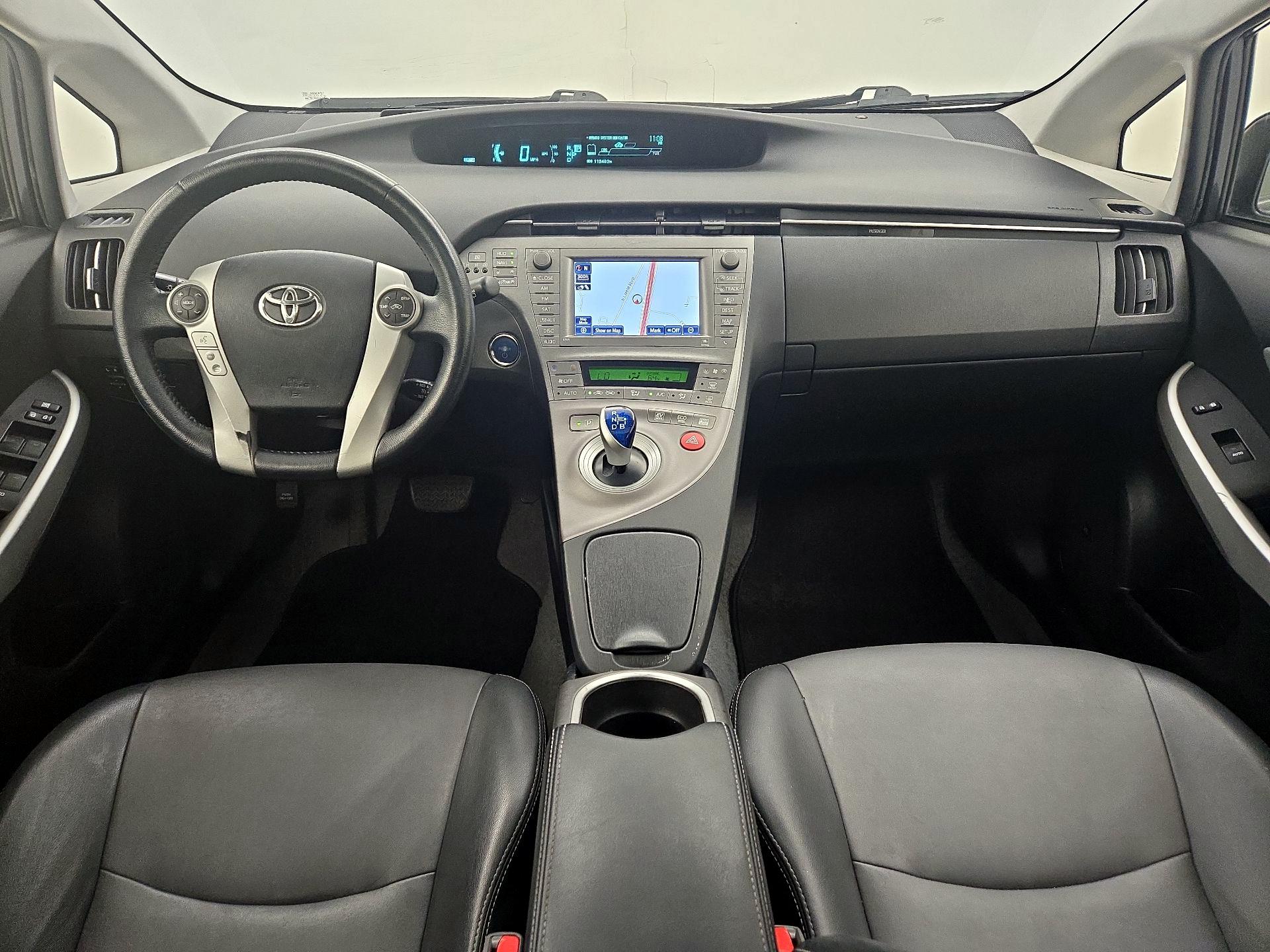 Thumbnail: 2015 Toyota Prius - 8