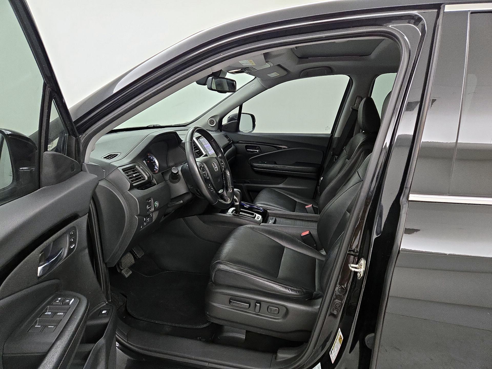 Thumbnail: 2019 Honda Ridgeline - 11