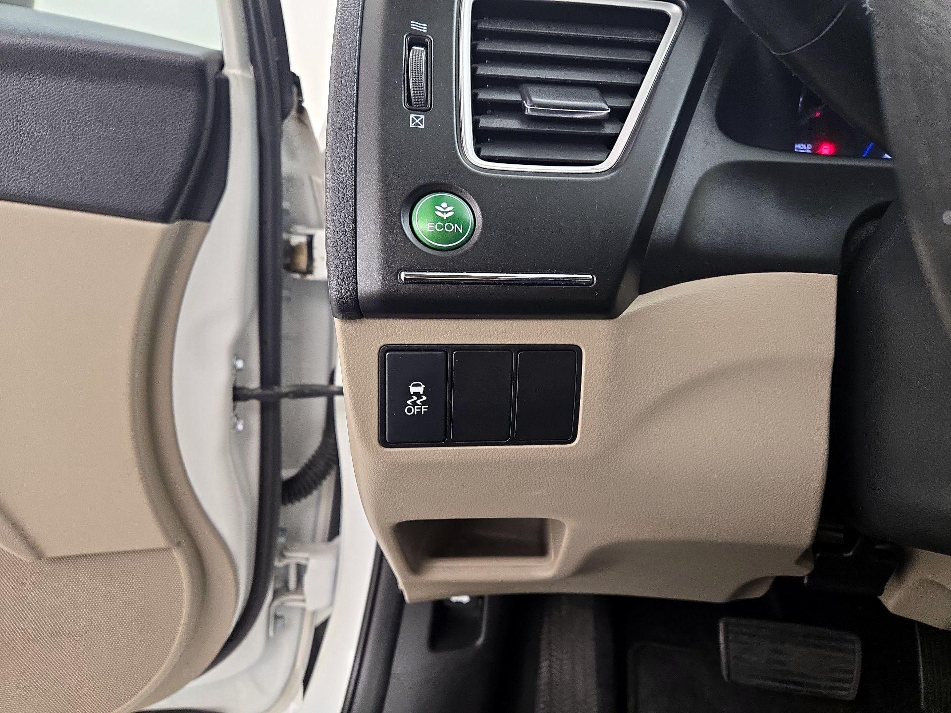 Thumbnail: 2015 Honda Civic - 13