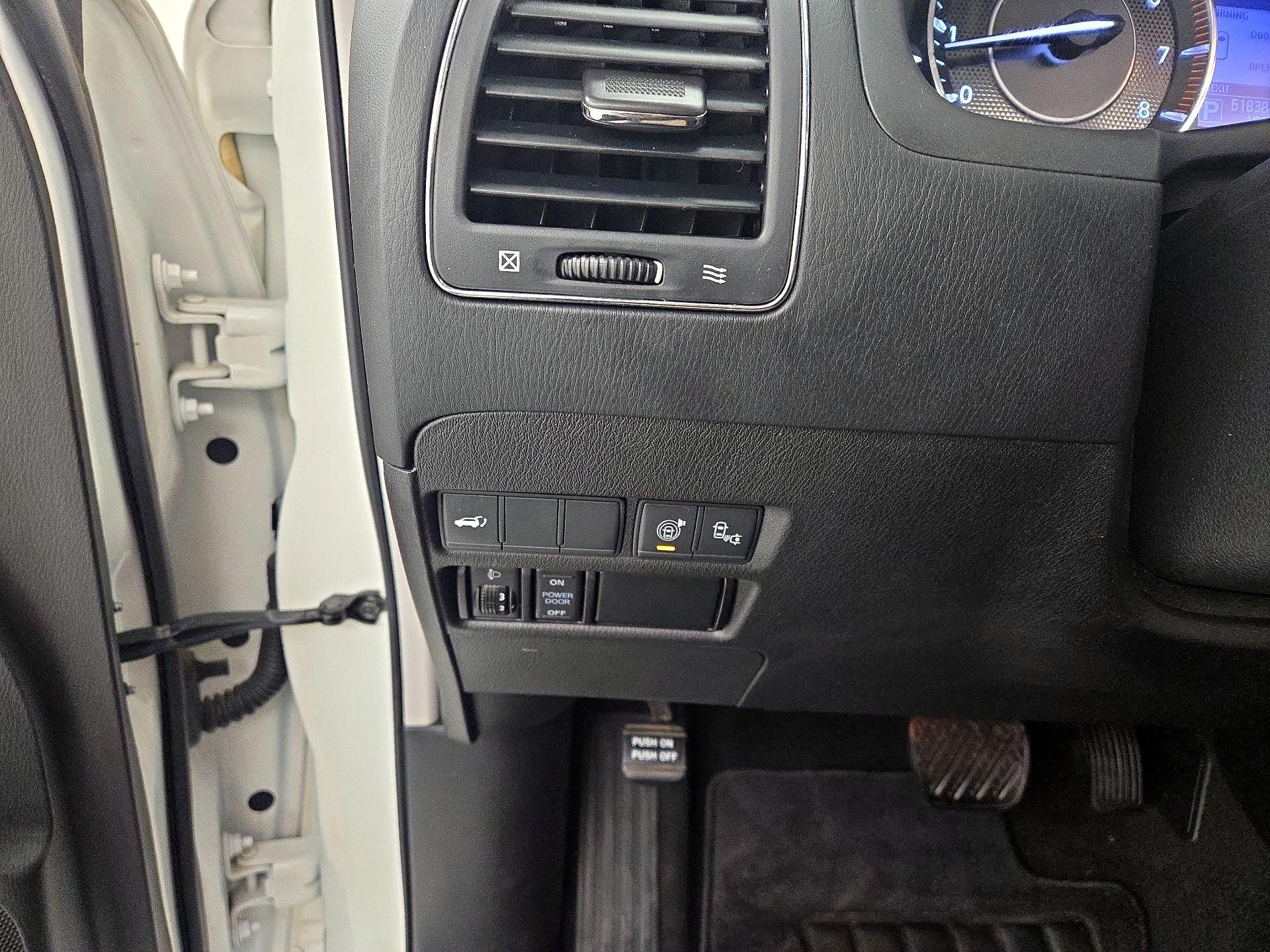 Thumbnail: 2017 Nissan Armada - 13