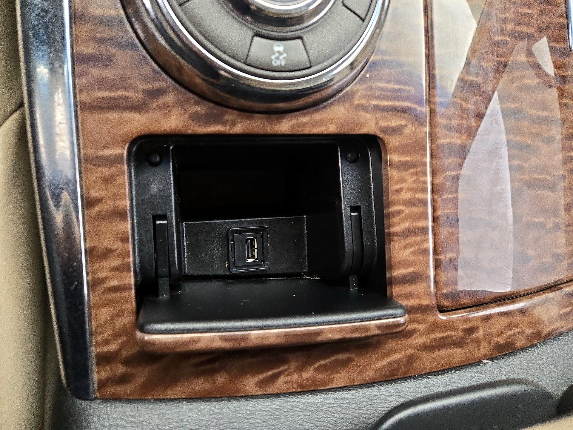 Thumbnail: 2017 Nissan Armada - 18