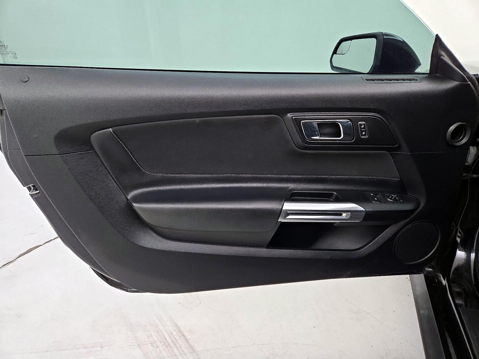 Thumbnail: 2015 Ford Mustang - 12