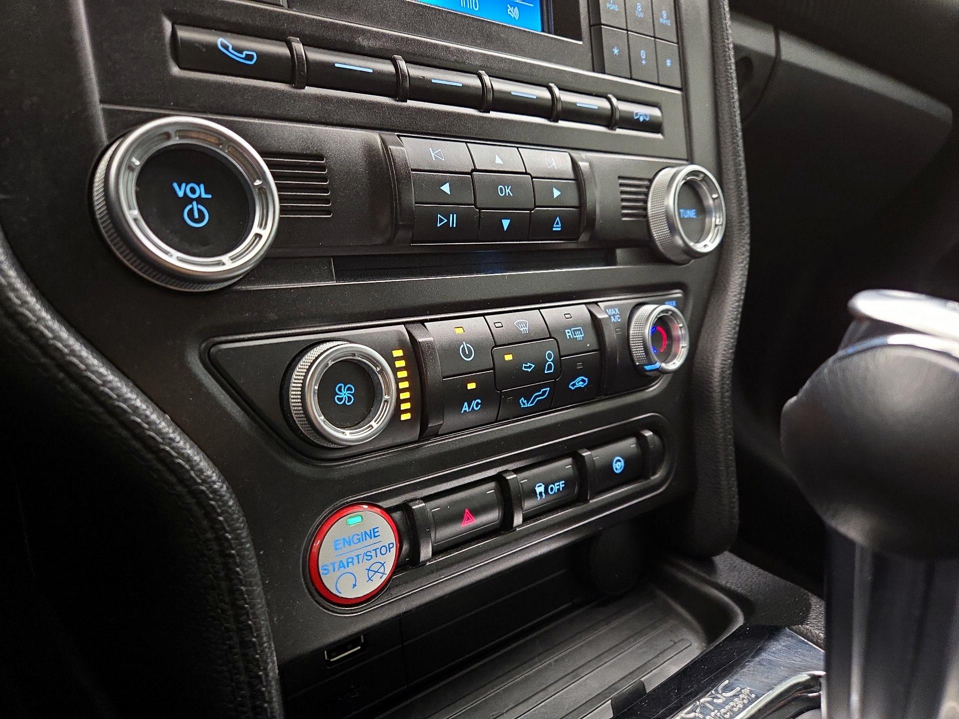 Thumbnail: 2015 Ford Mustang - 16