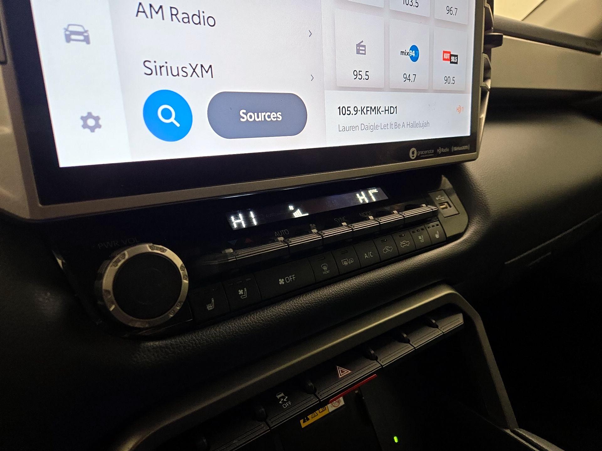 Thumbnail: 2023 Toyota Tundra - 17