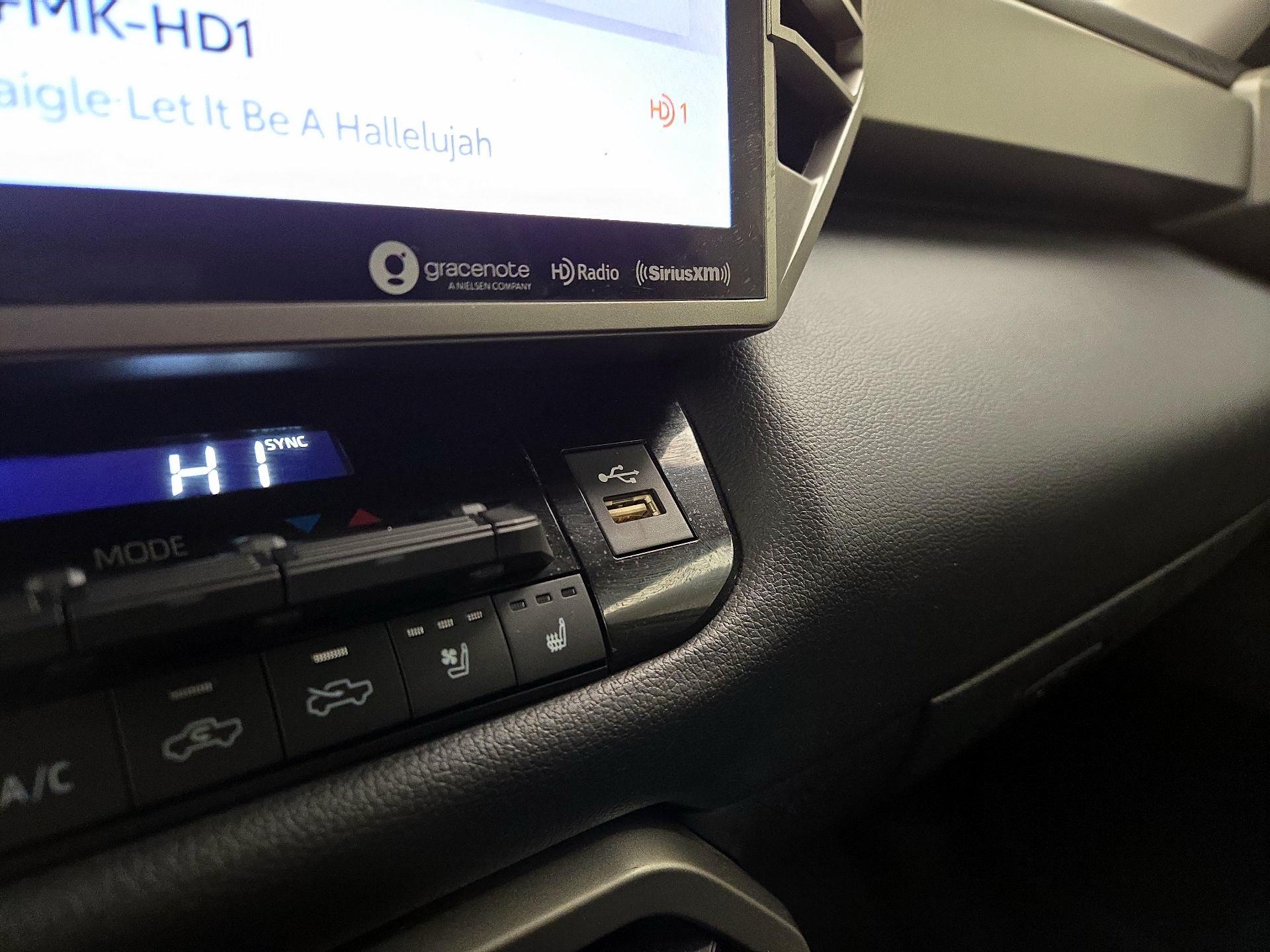 Thumbnail: 2023 Toyota Tundra - 19