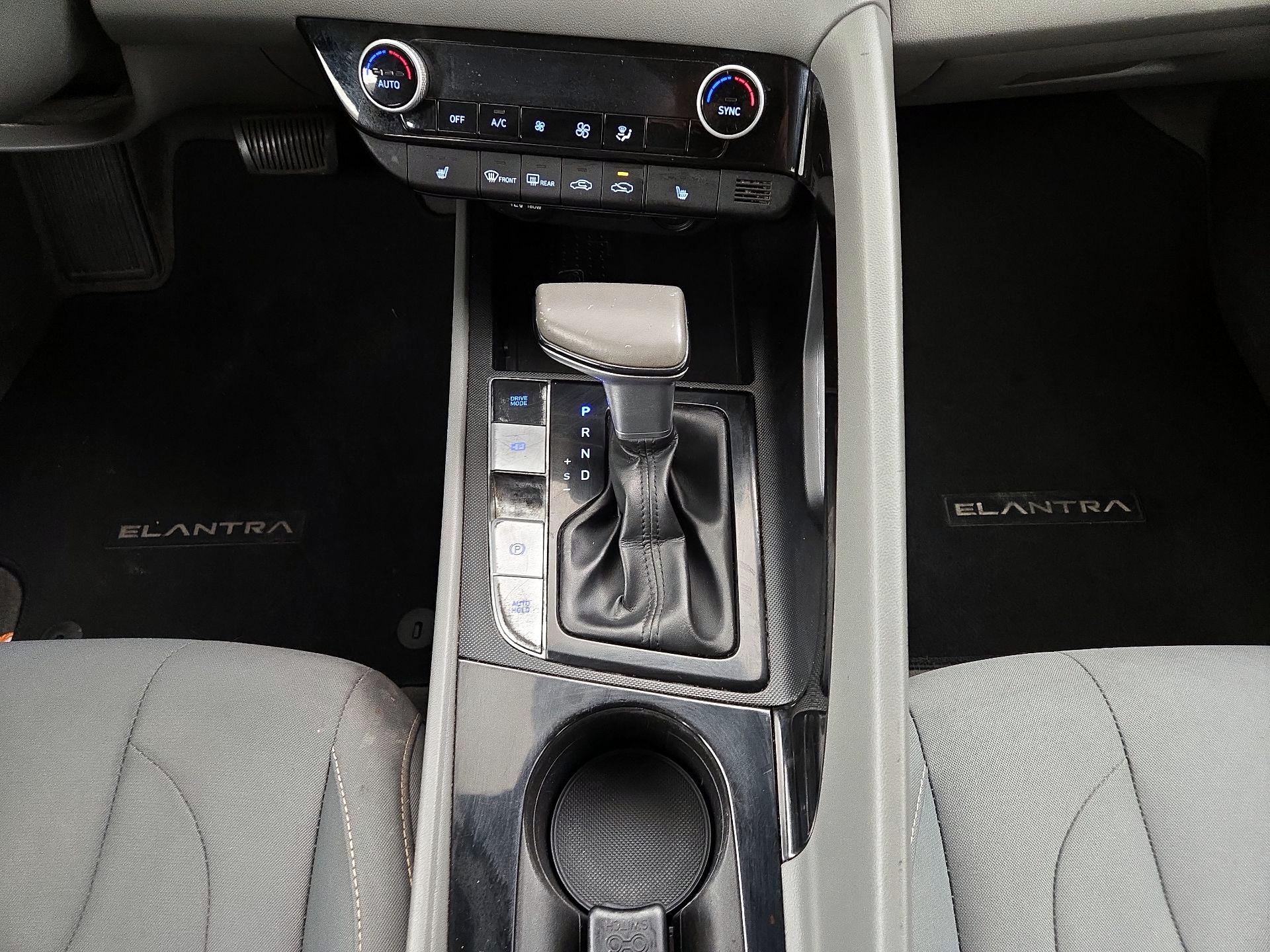 Thumbnail: 2021 Hyundai Elantra - 17