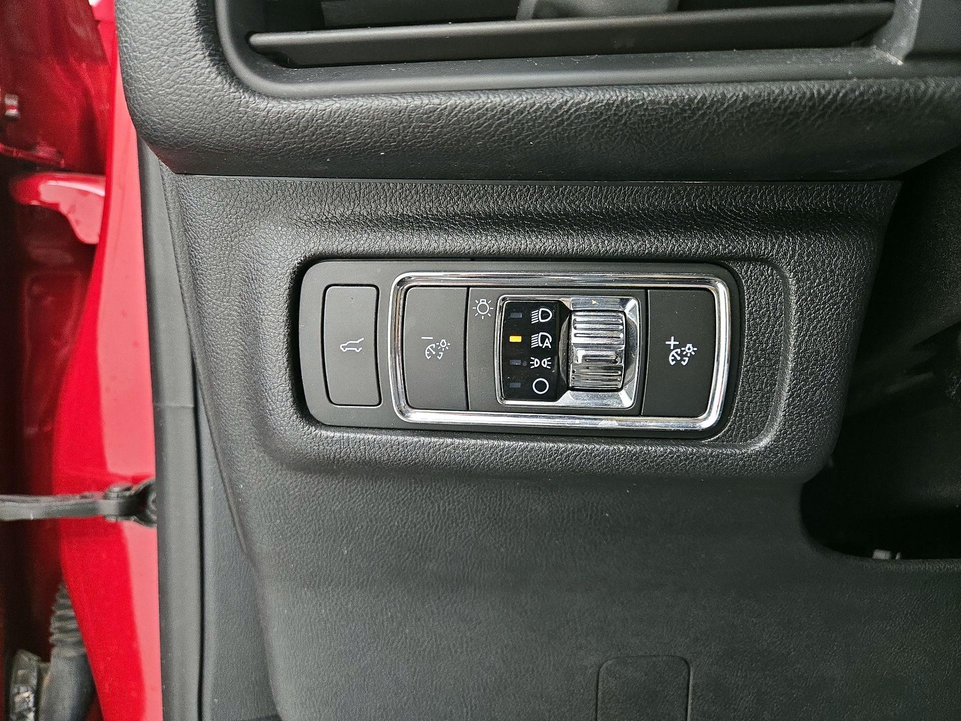 Thumbnail: 2020 Lincoln Corsair - 13