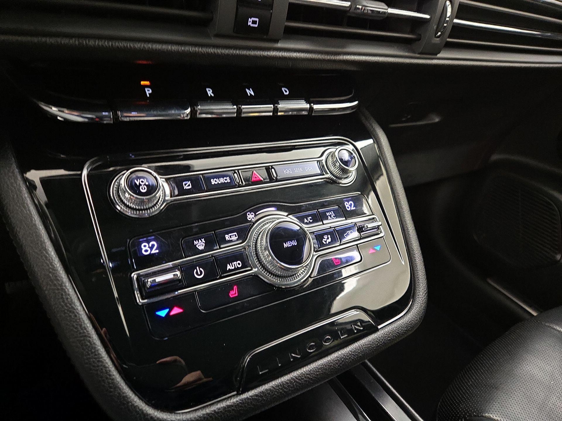 Thumbnail: 2020 Lincoln Corsair - 17