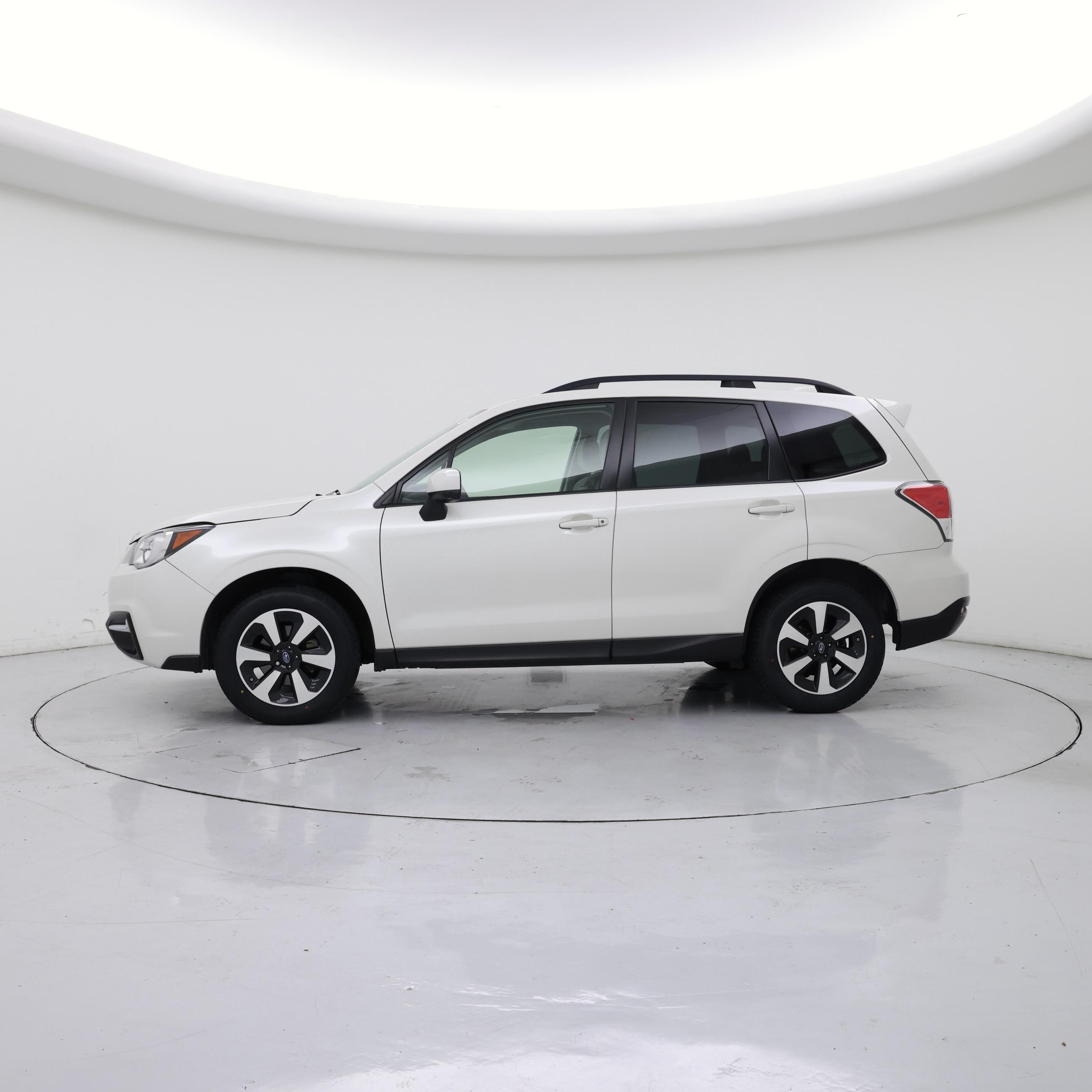 Thumbnail: 2018 Subaru Forester - 3