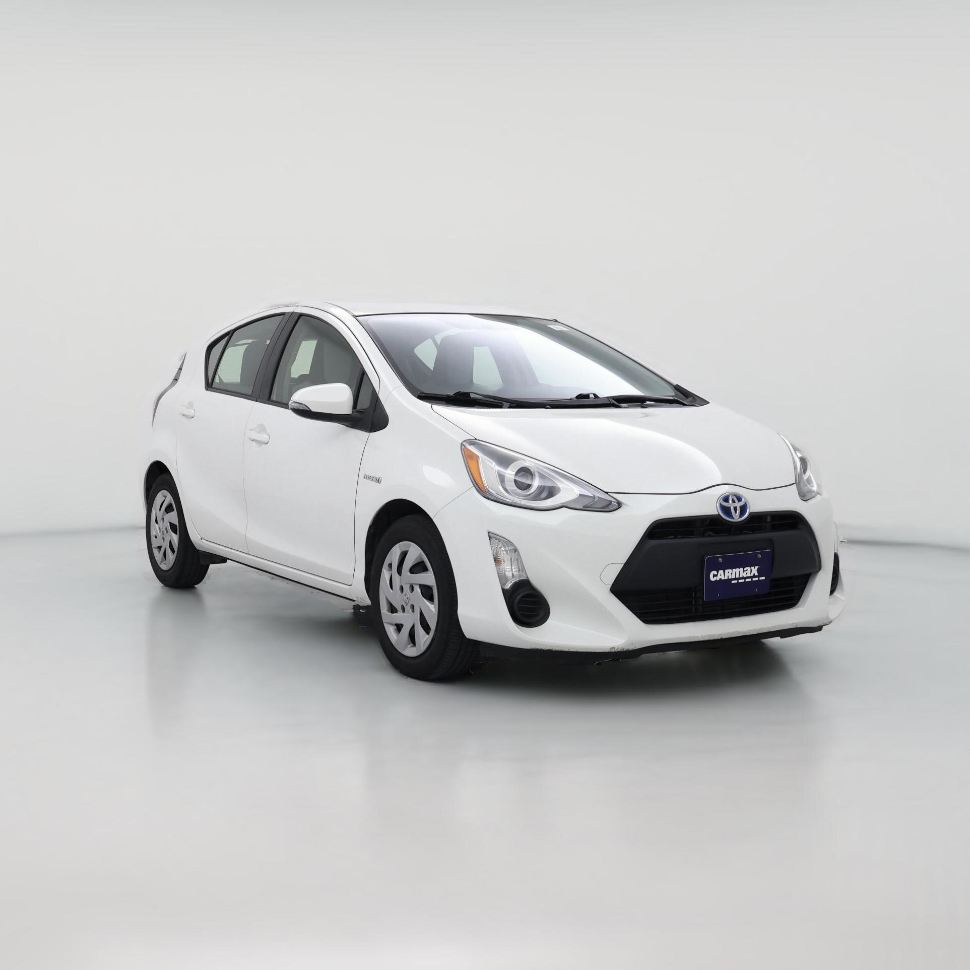 Thumbnail: 2015 Toyota Prius c - 1