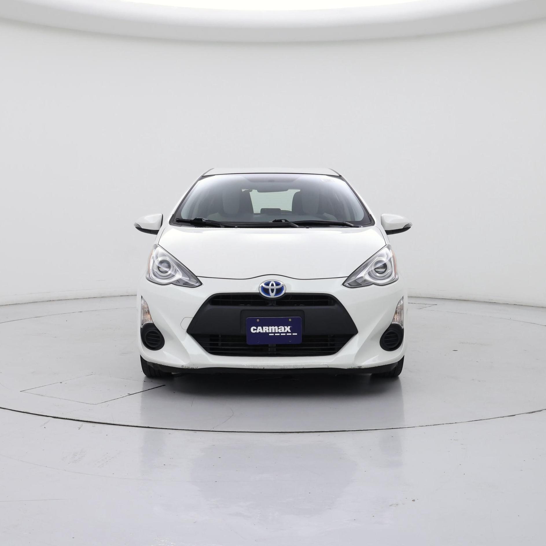 Thumbnail: 2015 Toyota Prius c - 5