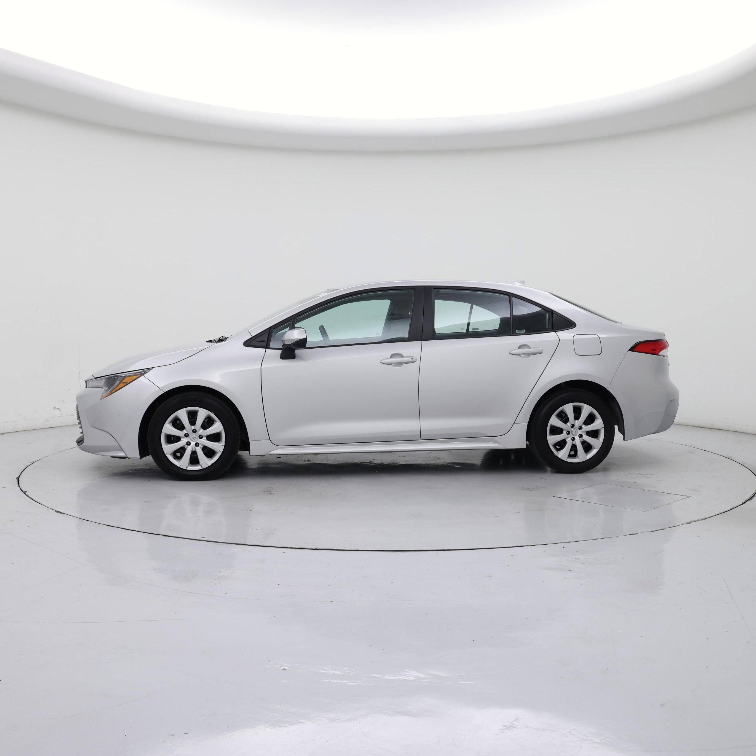 Thumbnail: 2024 Toyota Corolla - 3