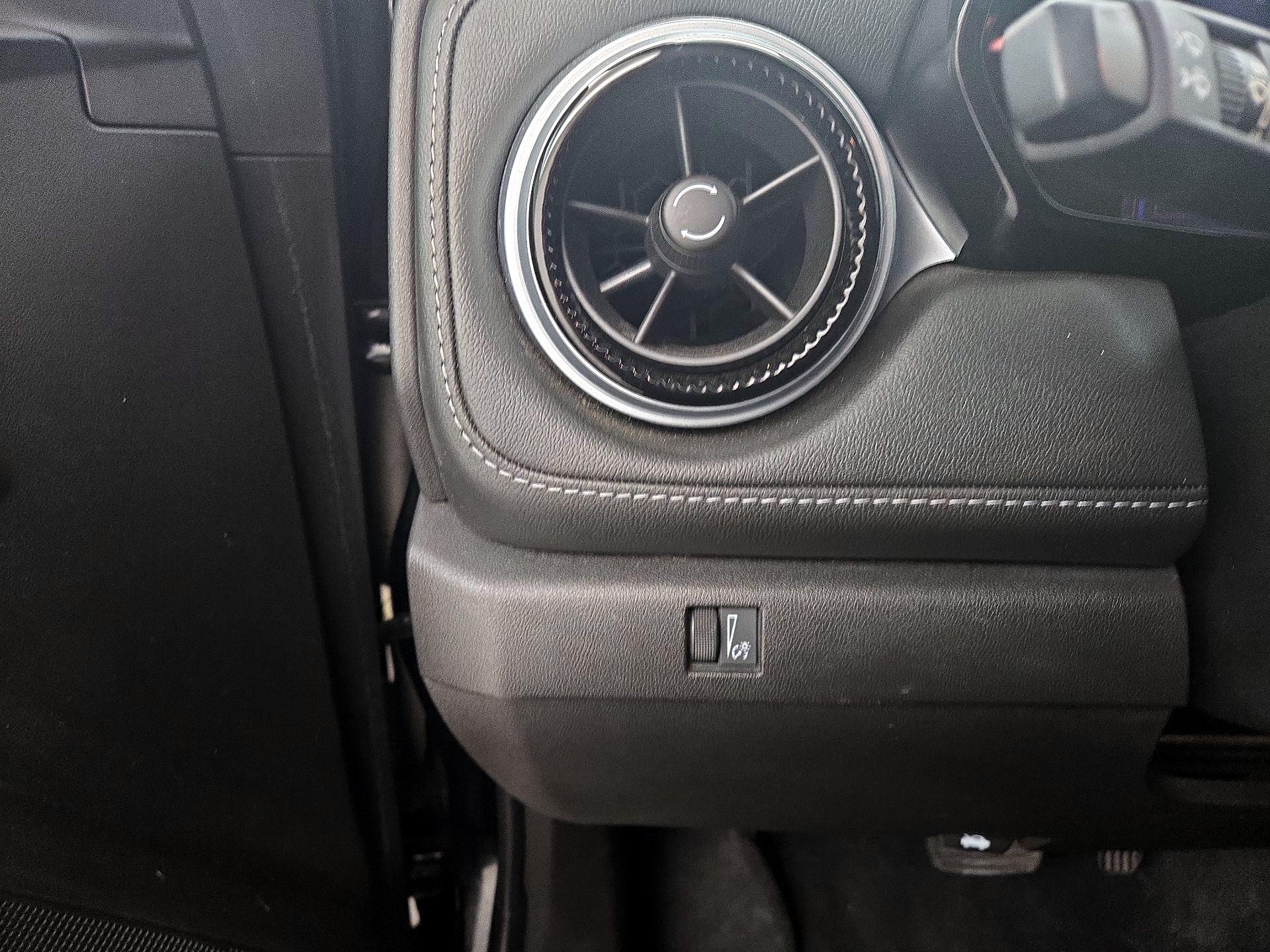 Thumbnail: 2023 Chevrolet Colorado - 13