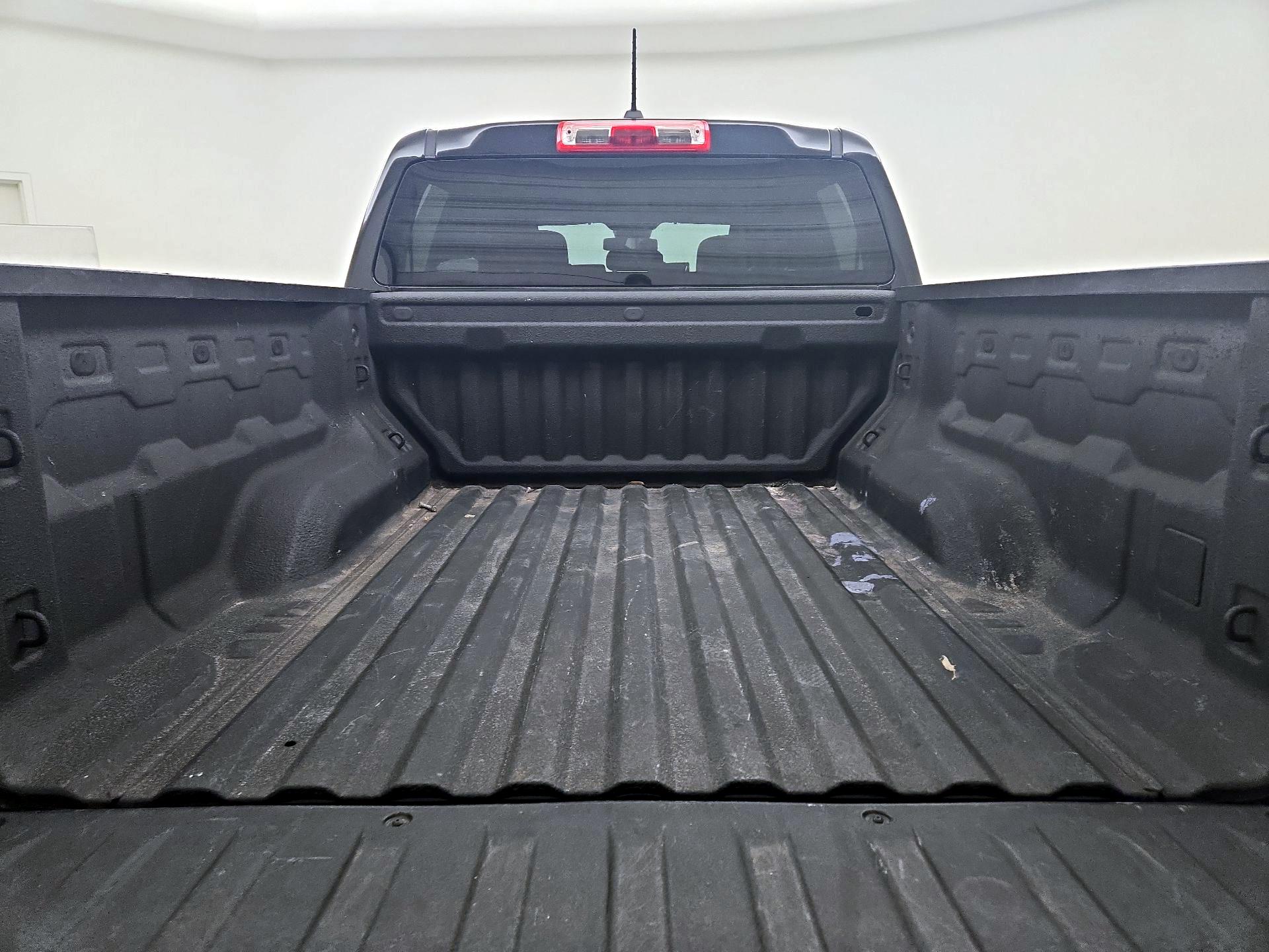 Thumbnail: 2023 Chevrolet Colorado - 20