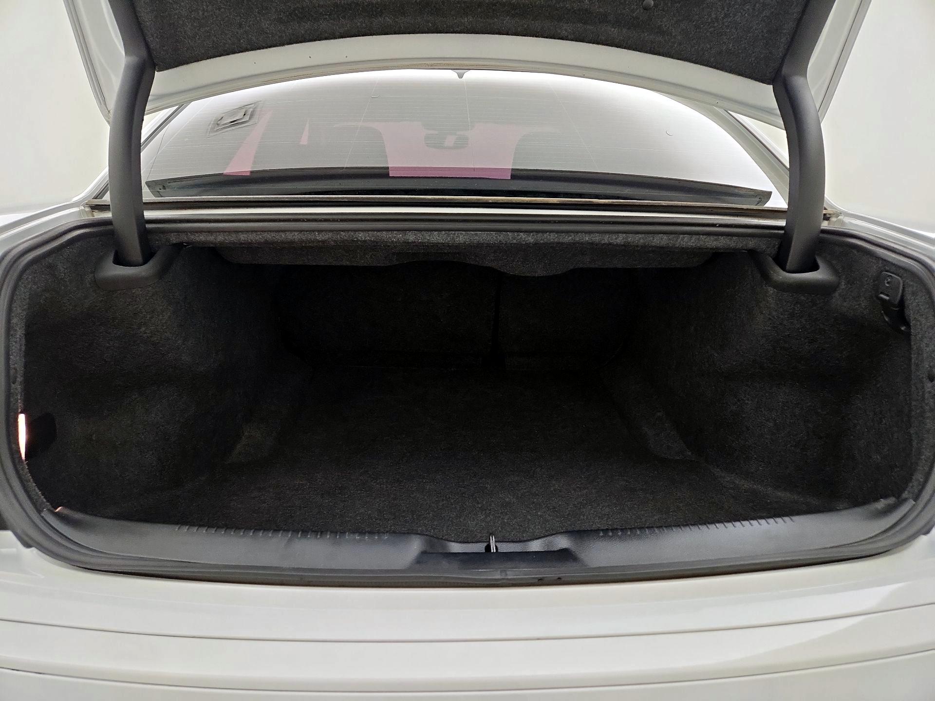 Thumbnail: 2023 Chrysler 300 - 20