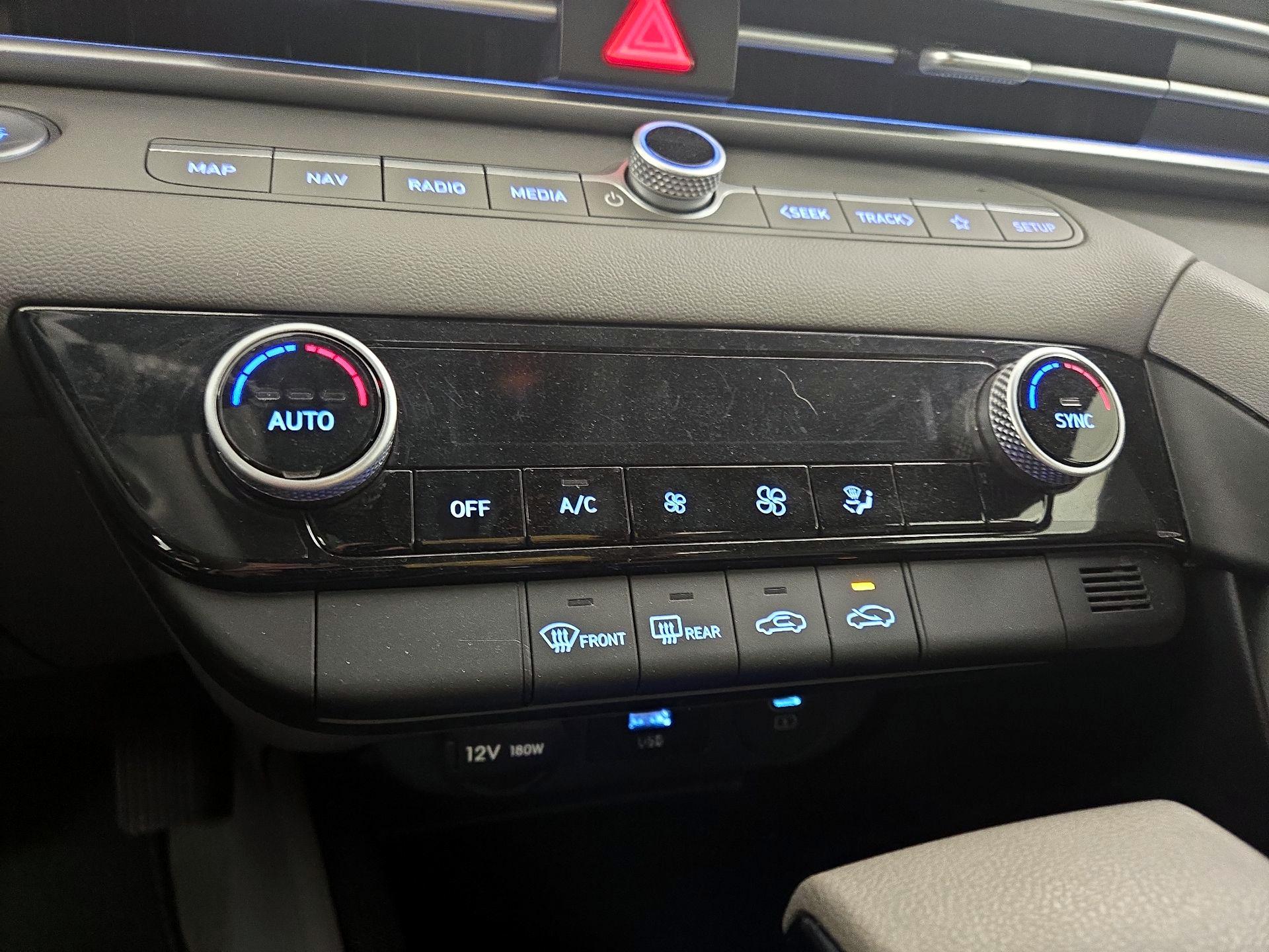 Thumbnail: 2024 Hyundai Elantra - 17