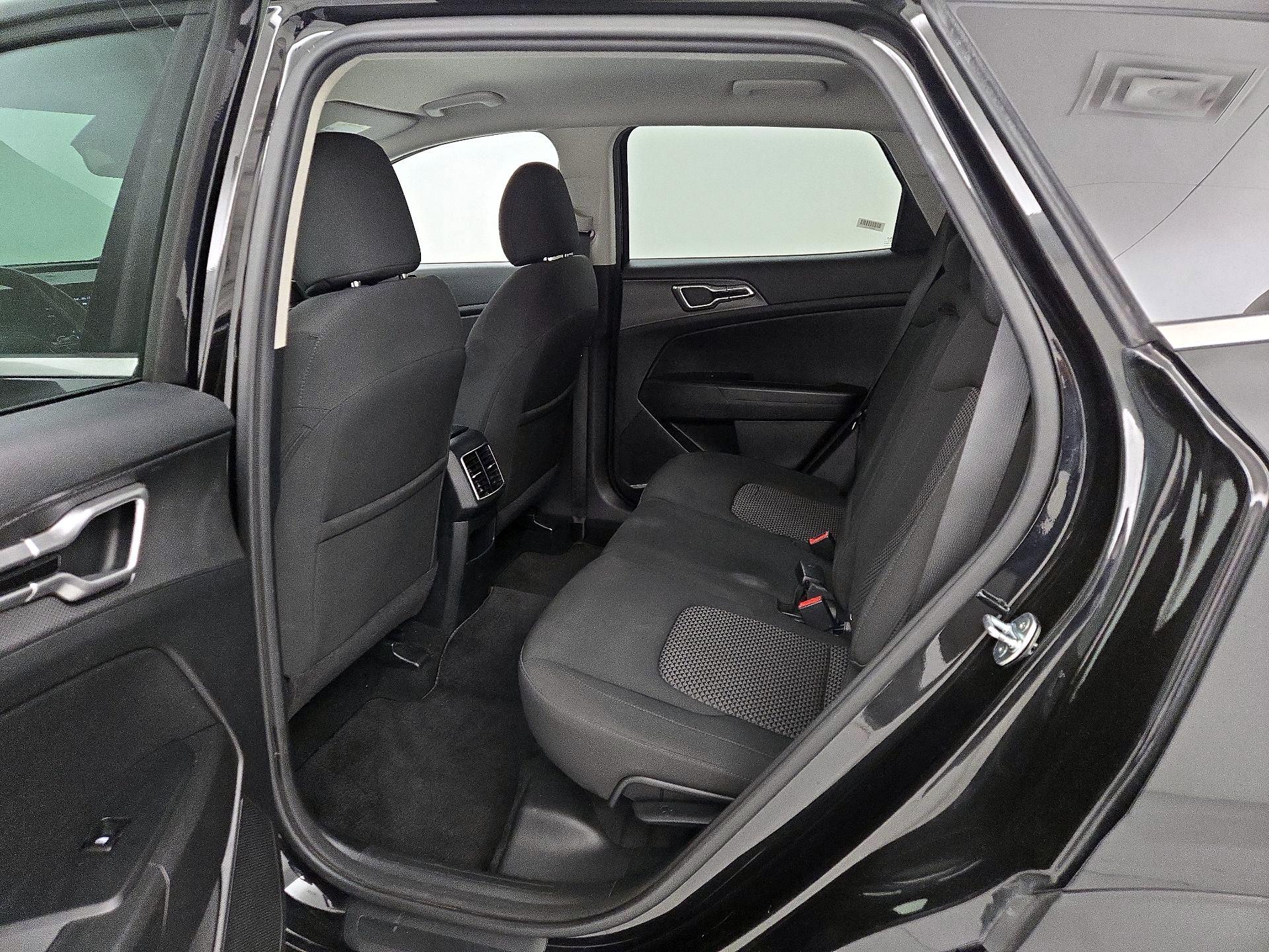 Thumbnail: 2024 Kia Sportage - 19