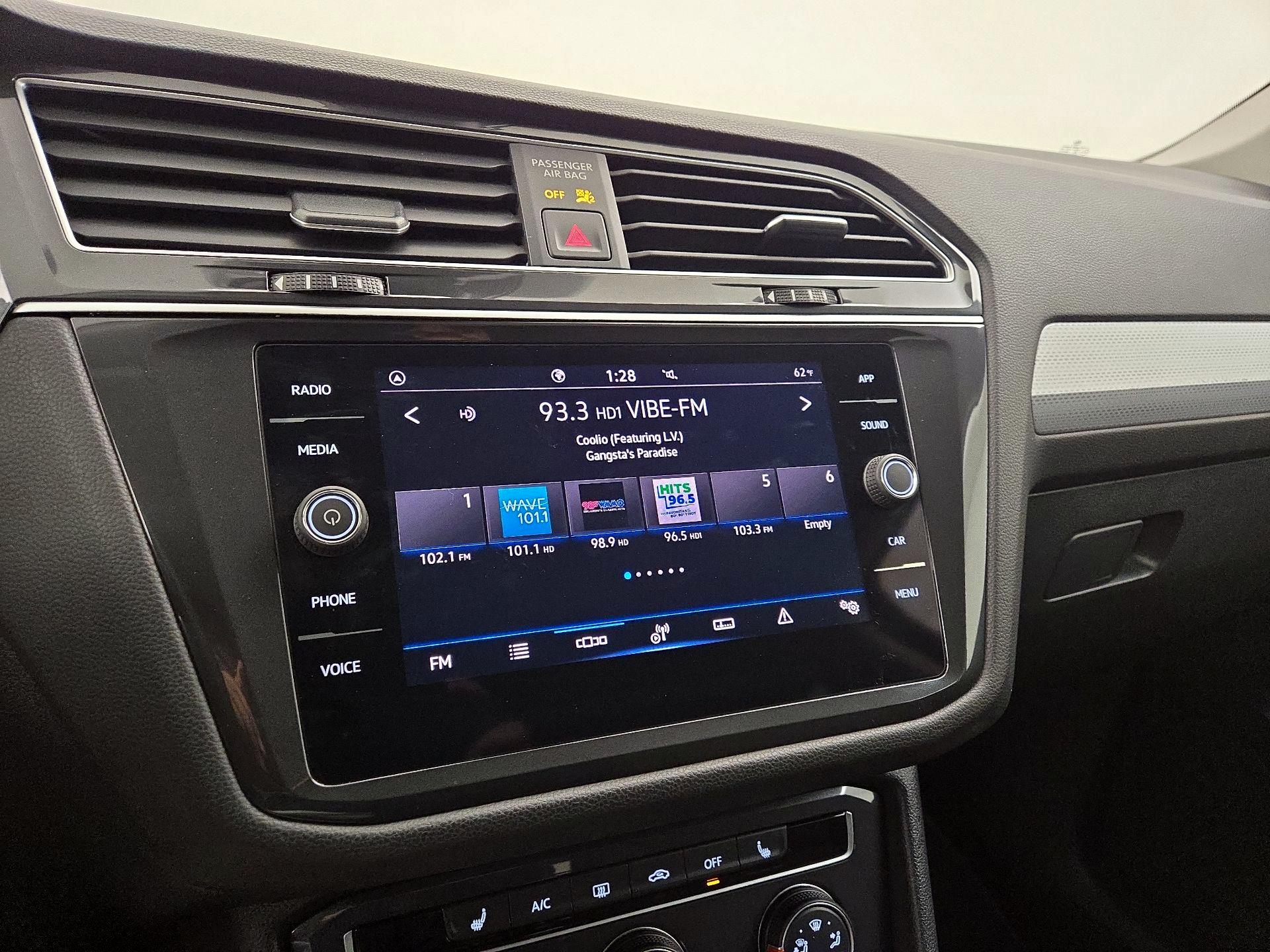 Thumbnail: 2024 Volkswagen Tiguan - 15